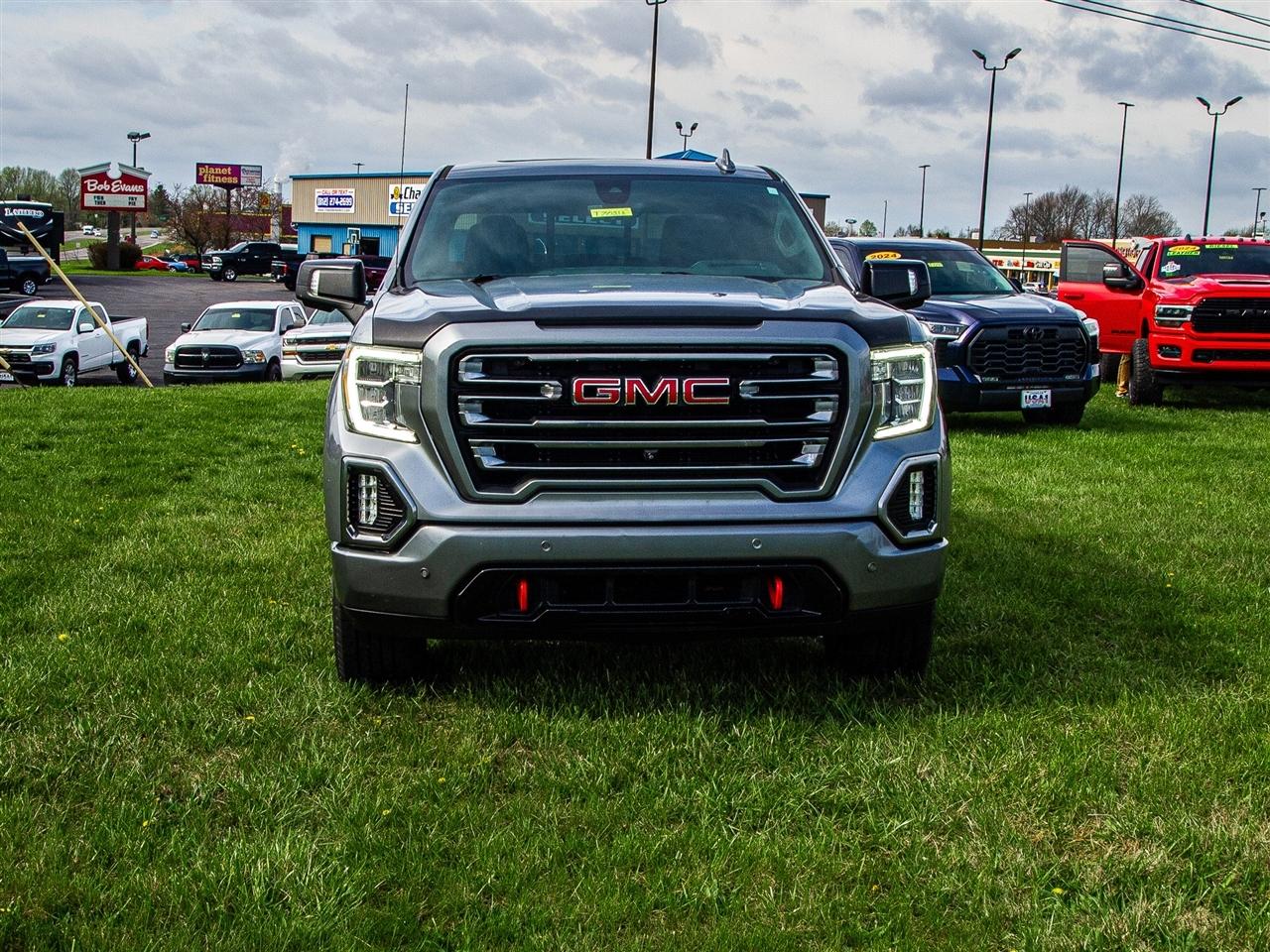 GMC Sierra 1500 4WD Crew Cab 147" AT4 2021