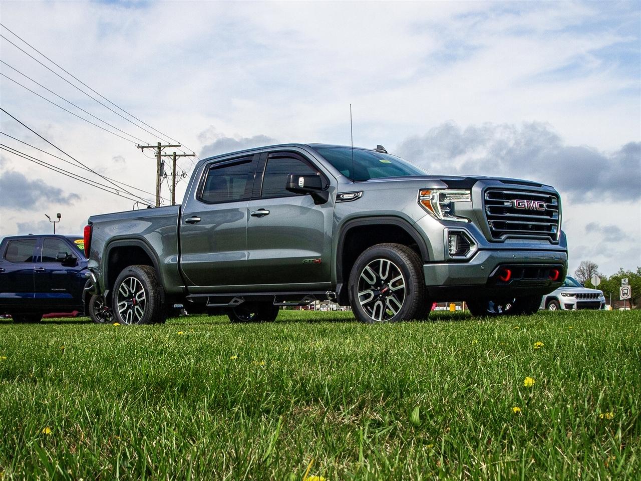 GMC Sierra 1500 4WD Crew Cab 147" AT4 2021