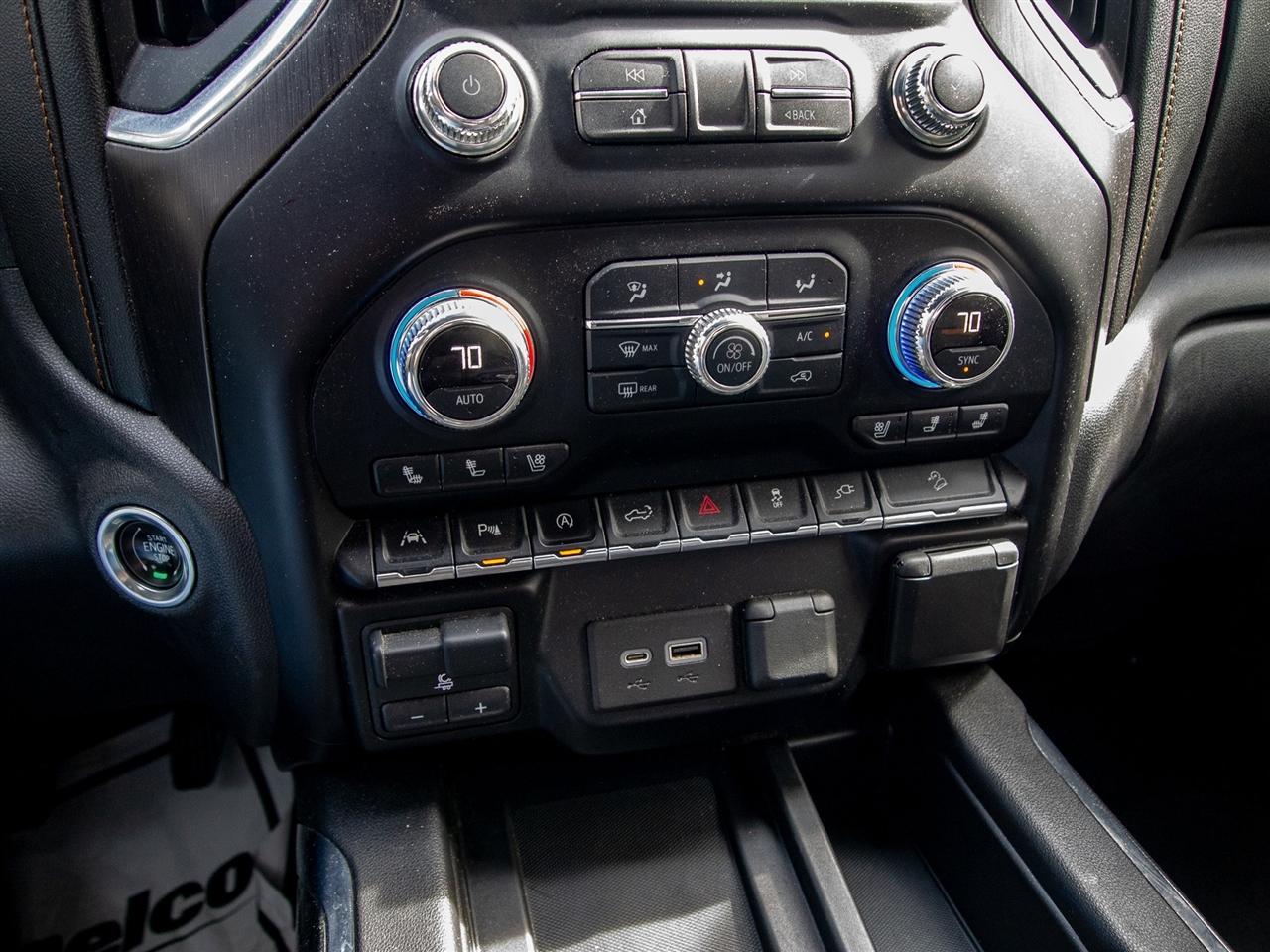 GMC Sierra 1500 4WD Crew Cab 147" AT4 2021