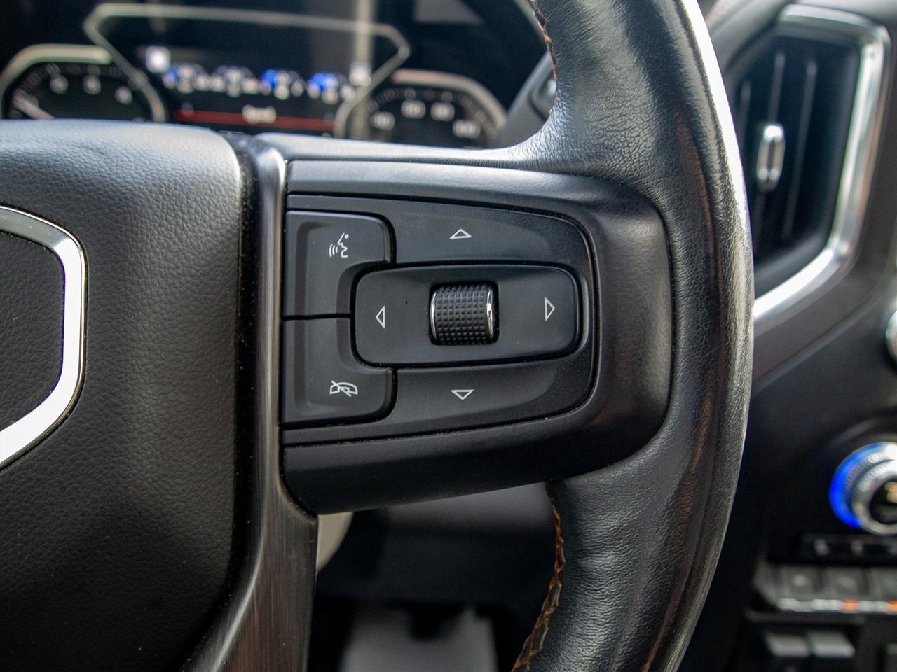 GMC Sierra 1500 4WD Crew Cab 147" AT4 2021