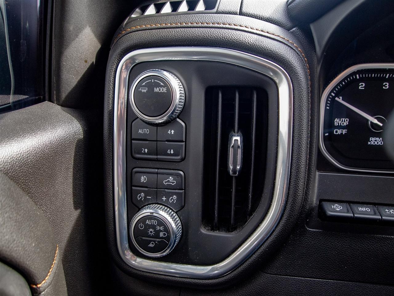 GMC Sierra 1500 4WD Crew Cab 147" AT4 2021