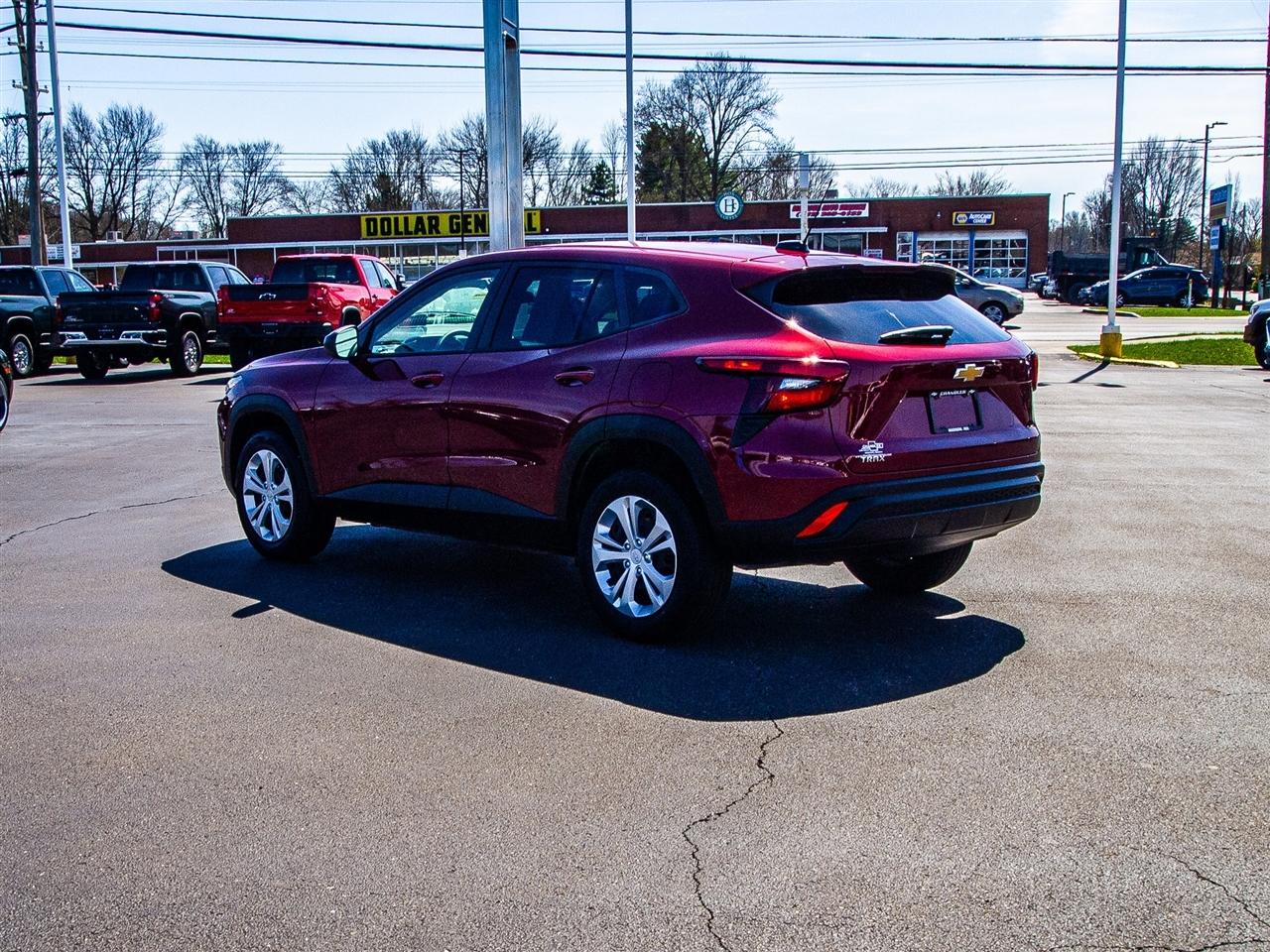 Chevrolet Trax FWD 4dr LS 2024