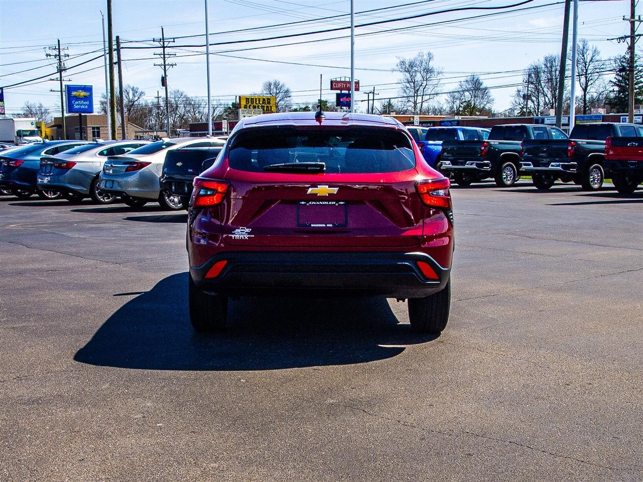 Chevrolet Trax FWD 4dr LS 2024