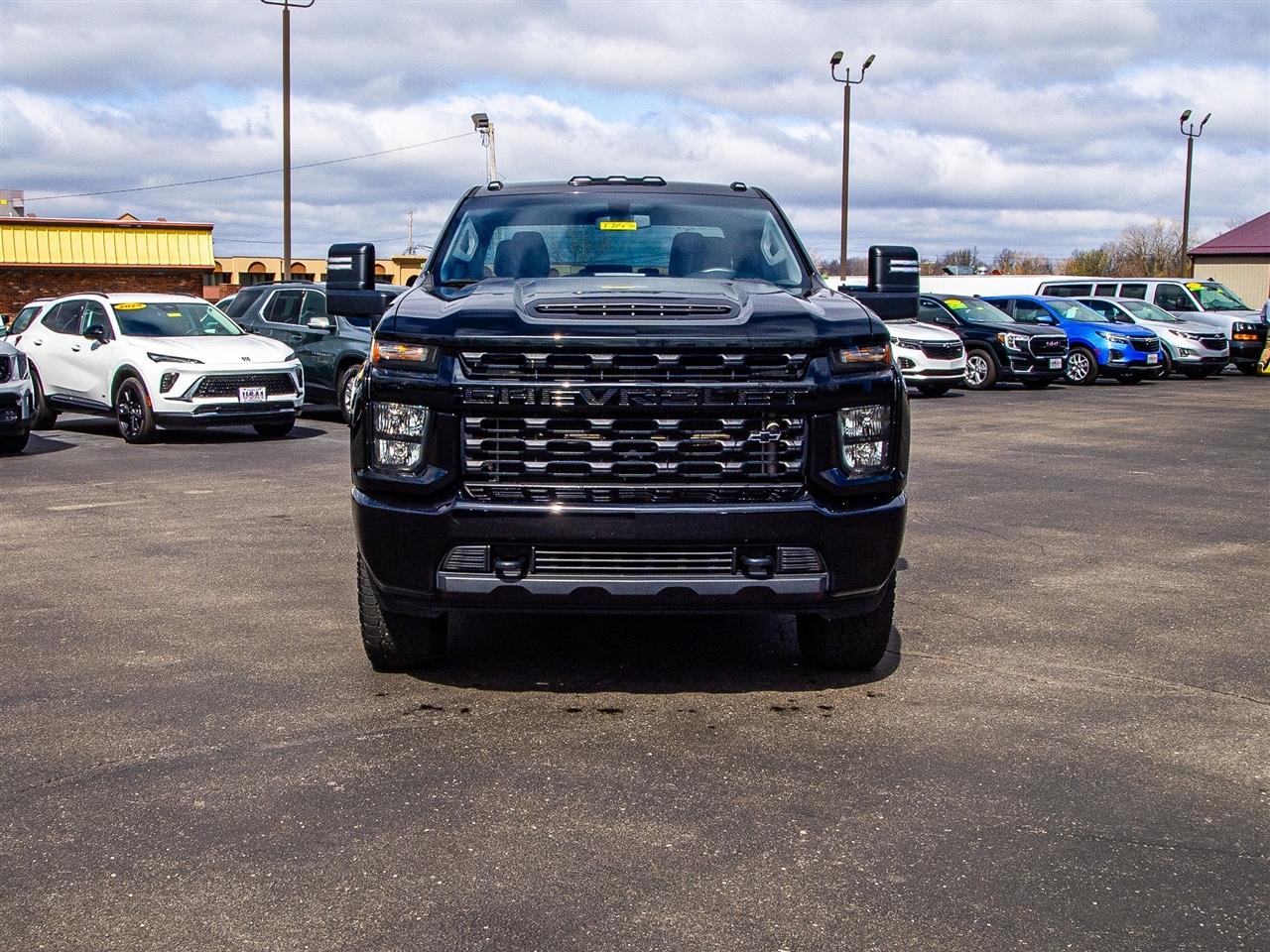 Chevrolet Silverado 2500HD 4WD Crew Cab 159" Custom 2023