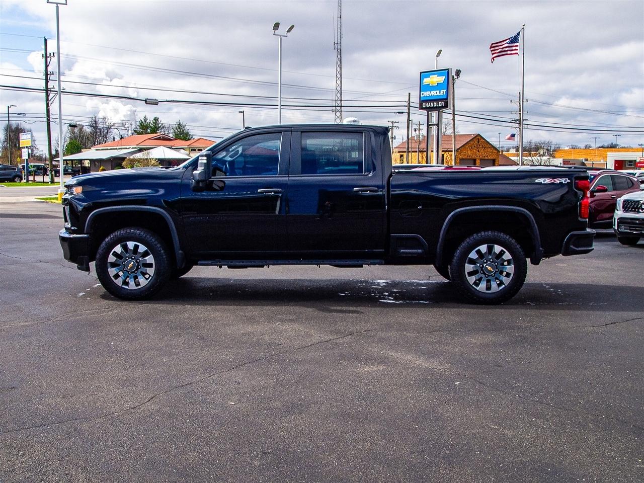 Chevrolet Silverado 2500HD 4WD Crew Cab 159" Custom 2023