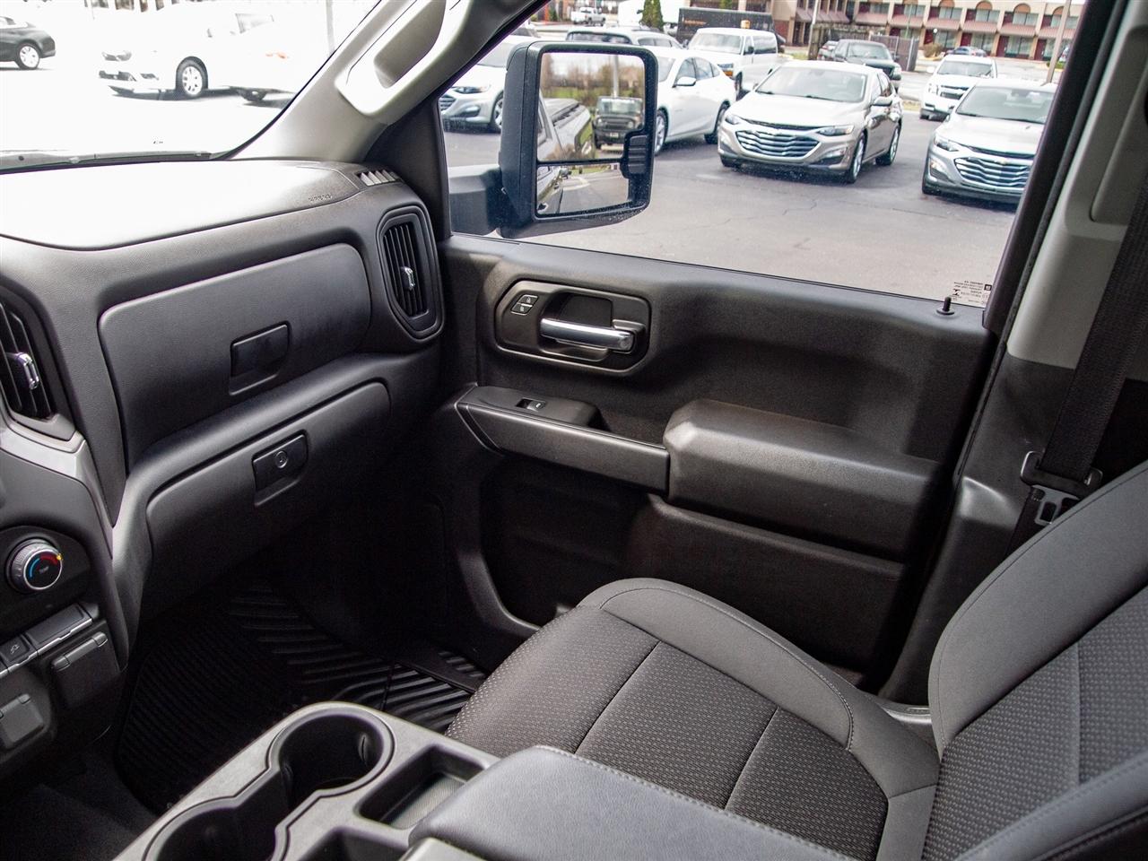 Chevrolet Silverado 2500HD 4WD Crew Cab 159" Custom 2023