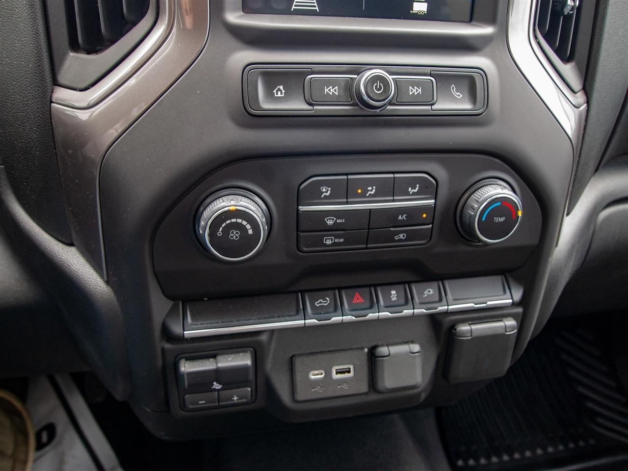 Chevrolet Silverado 2500HD 4WD Crew Cab 159" Custom 2023