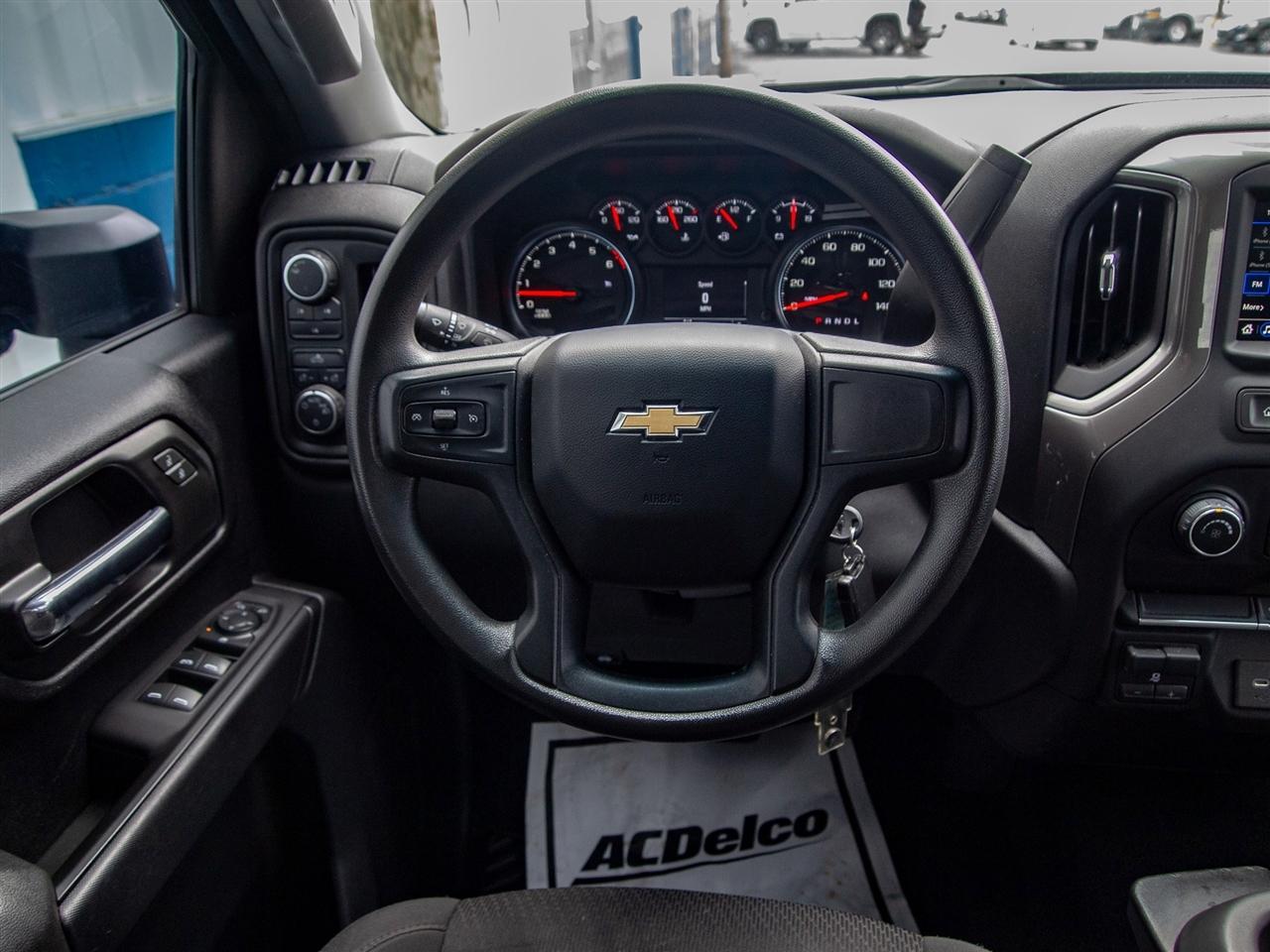 Chevrolet Silverado 2500HD 4WD Crew Cab 159" Custom 2023