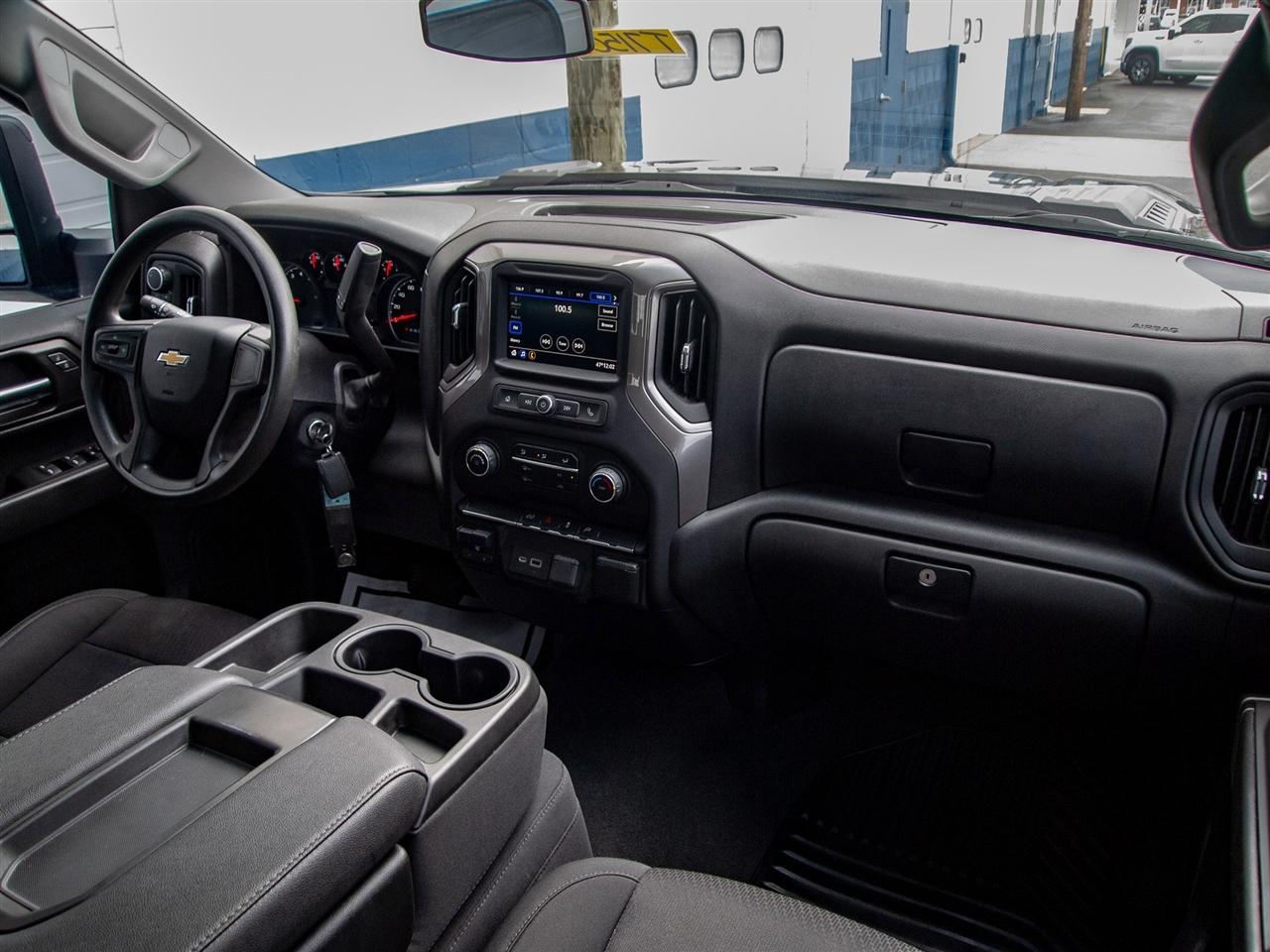 Chevrolet Silverado 2500HD 4WD Crew Cab 159" Custom 2023