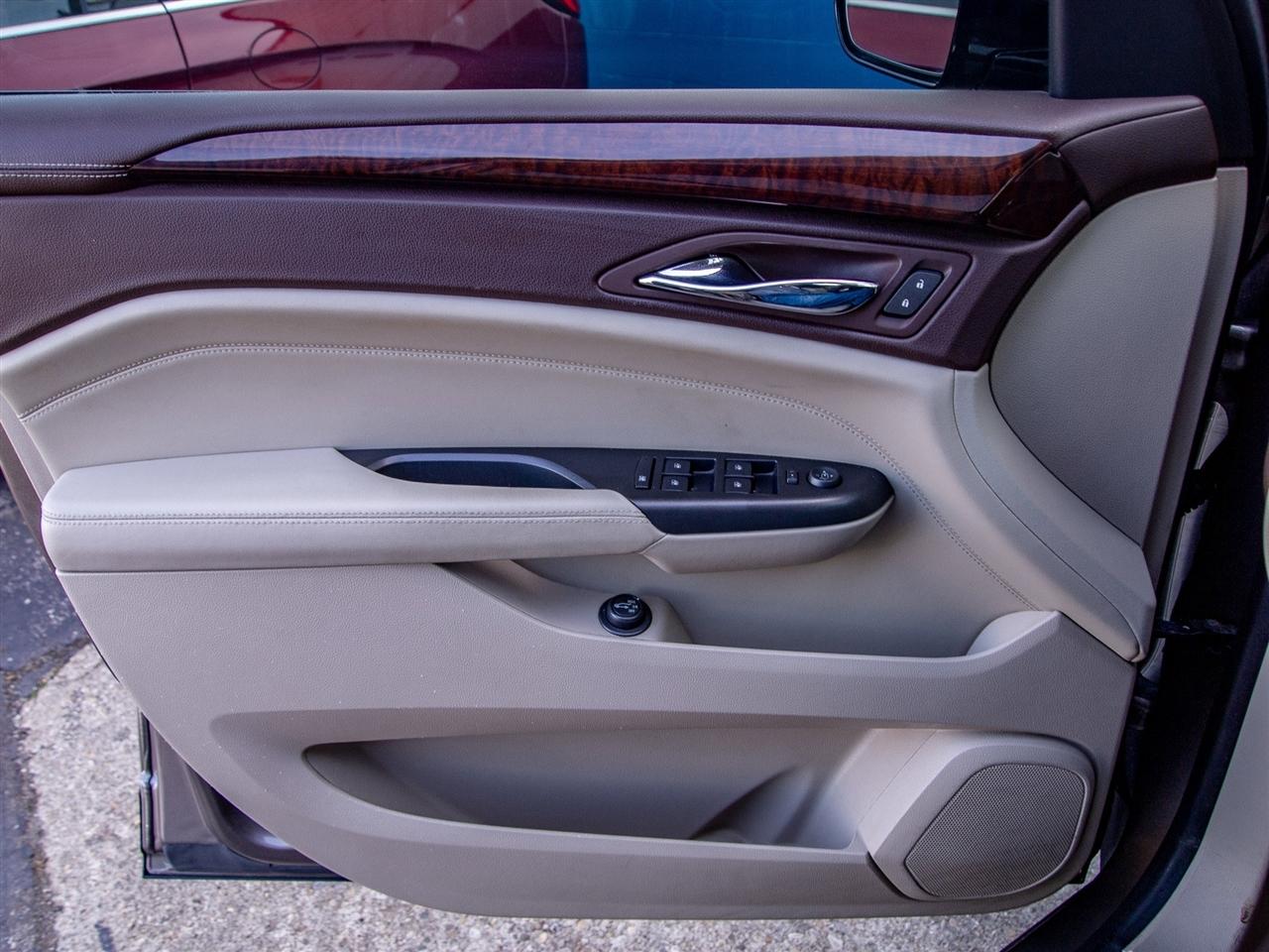 Cadillac SRX FWD 4dr Luxury Collection 2012