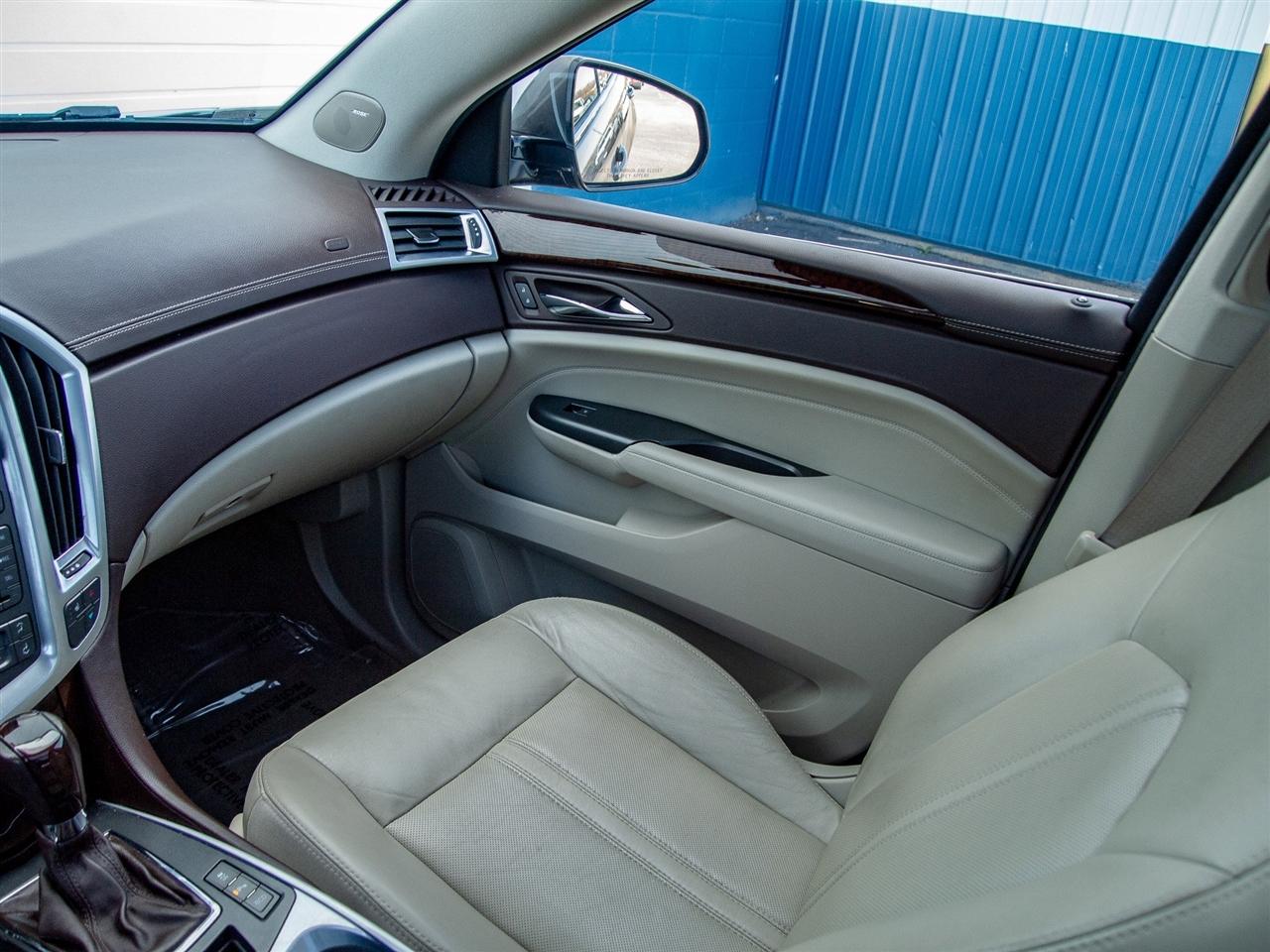 Cadillac SRX FWD 4dr Luxury Collection 2012