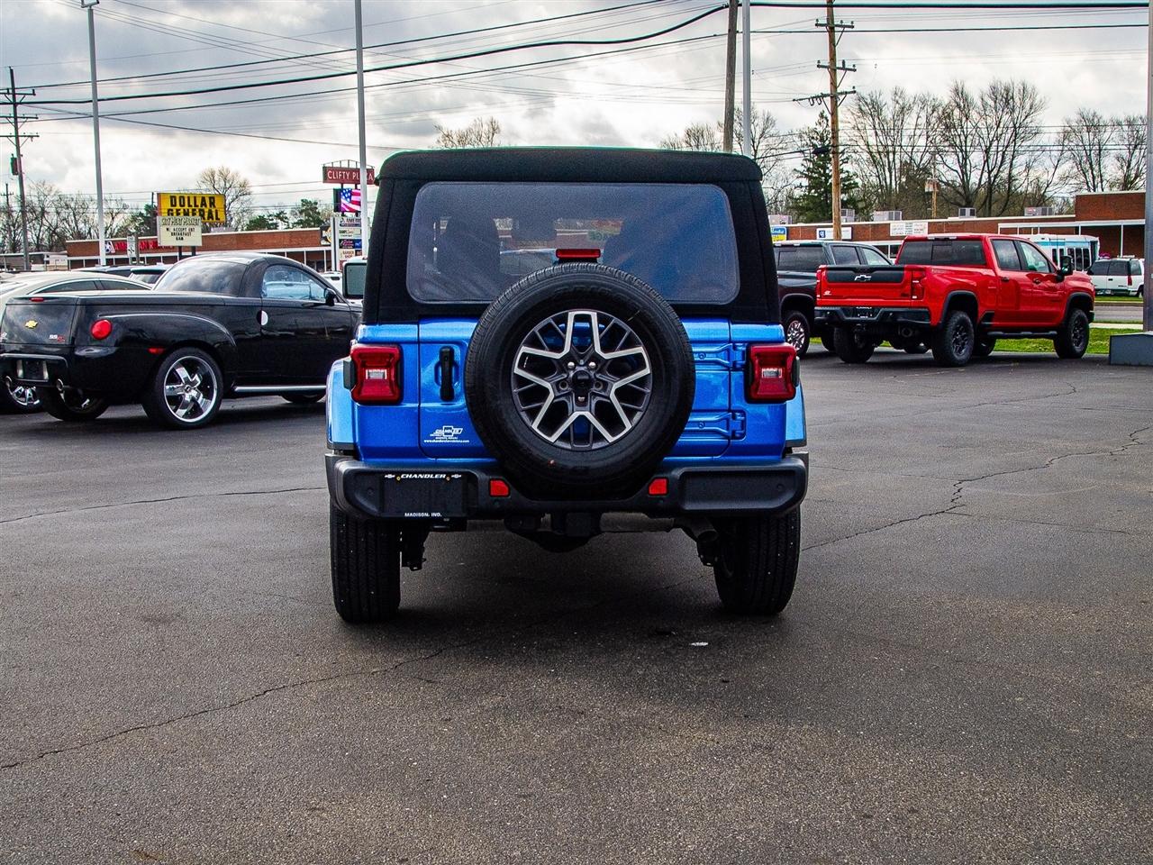 Jeep Wrangler Sahara 4 Door 4x4 2024