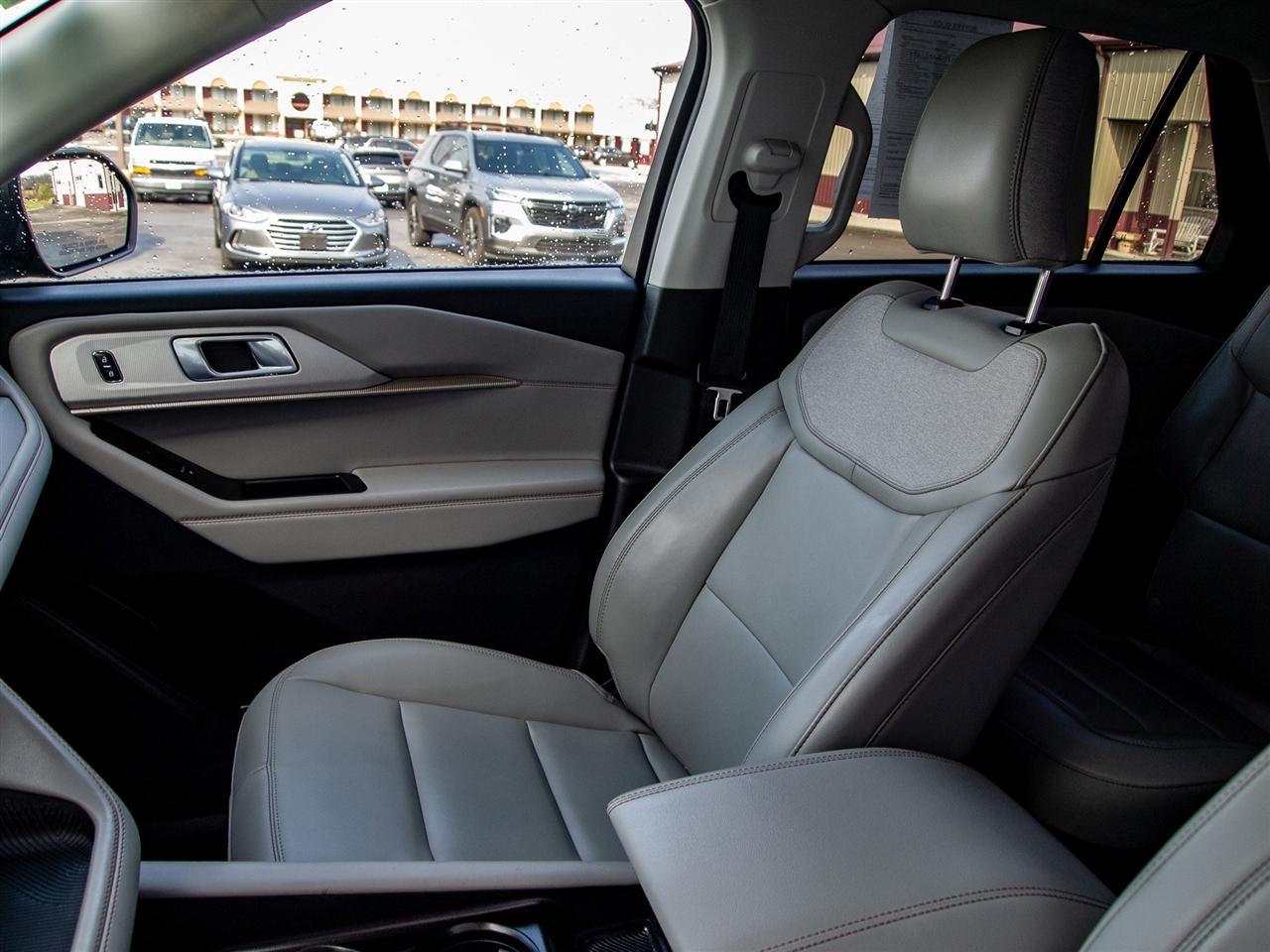 Ford Explorer Active 4WD 2025