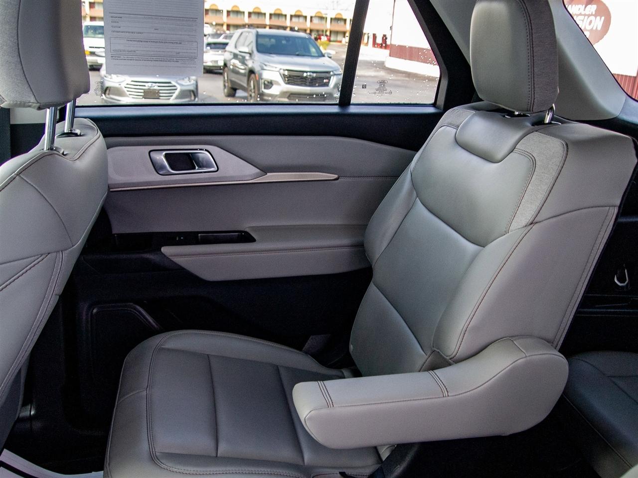 Ford Explorer Active 4WD 2025