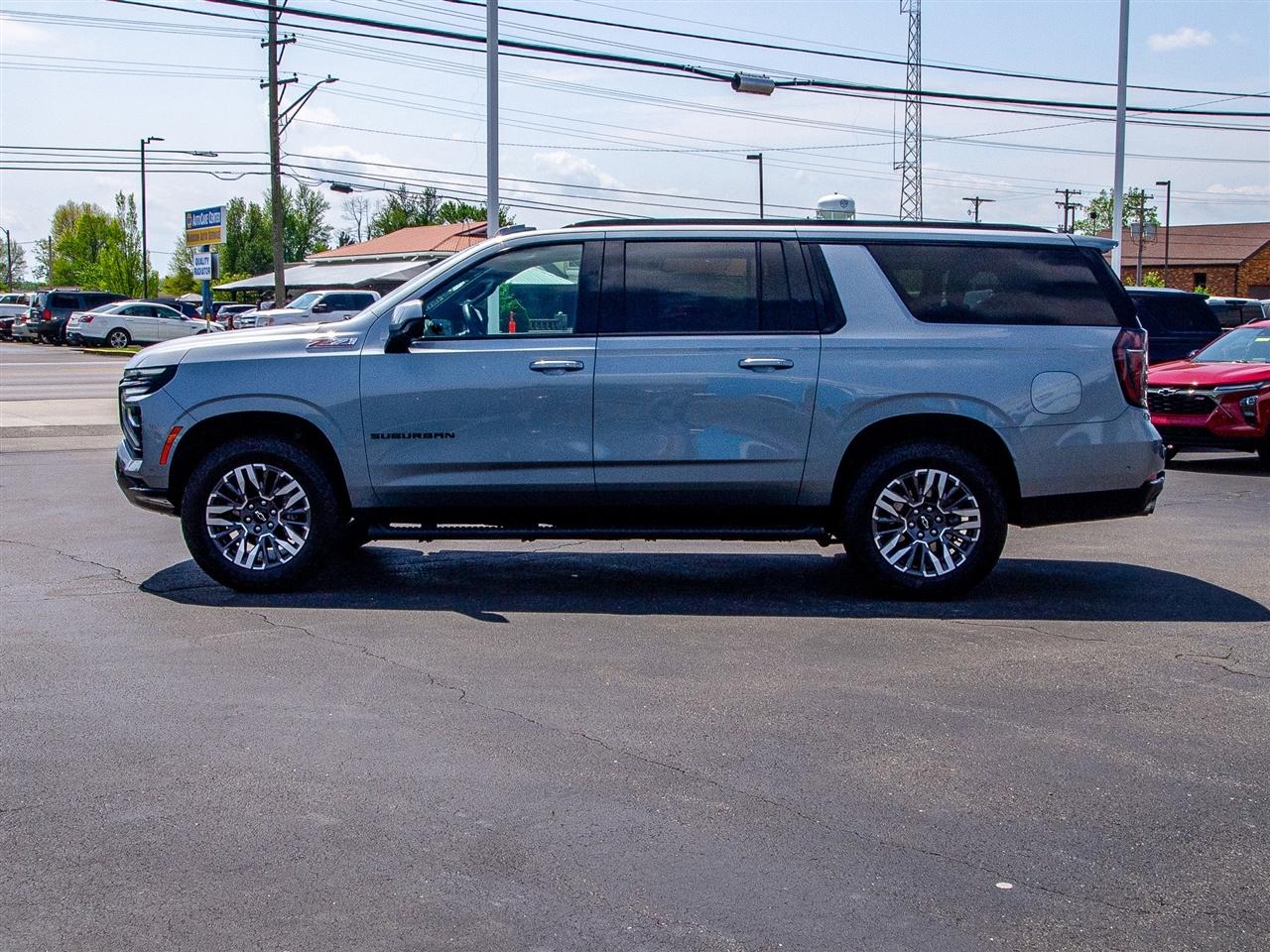 Chevrolet Suburban 4WD 4dr Z71 2025