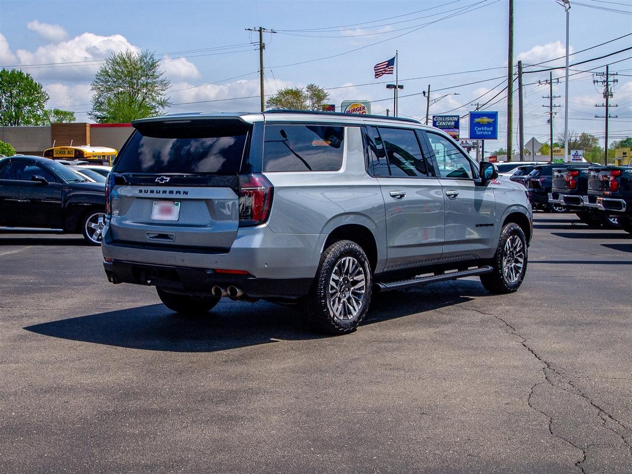 Chevrolet Suburban 4WD 4dr Z71 2025