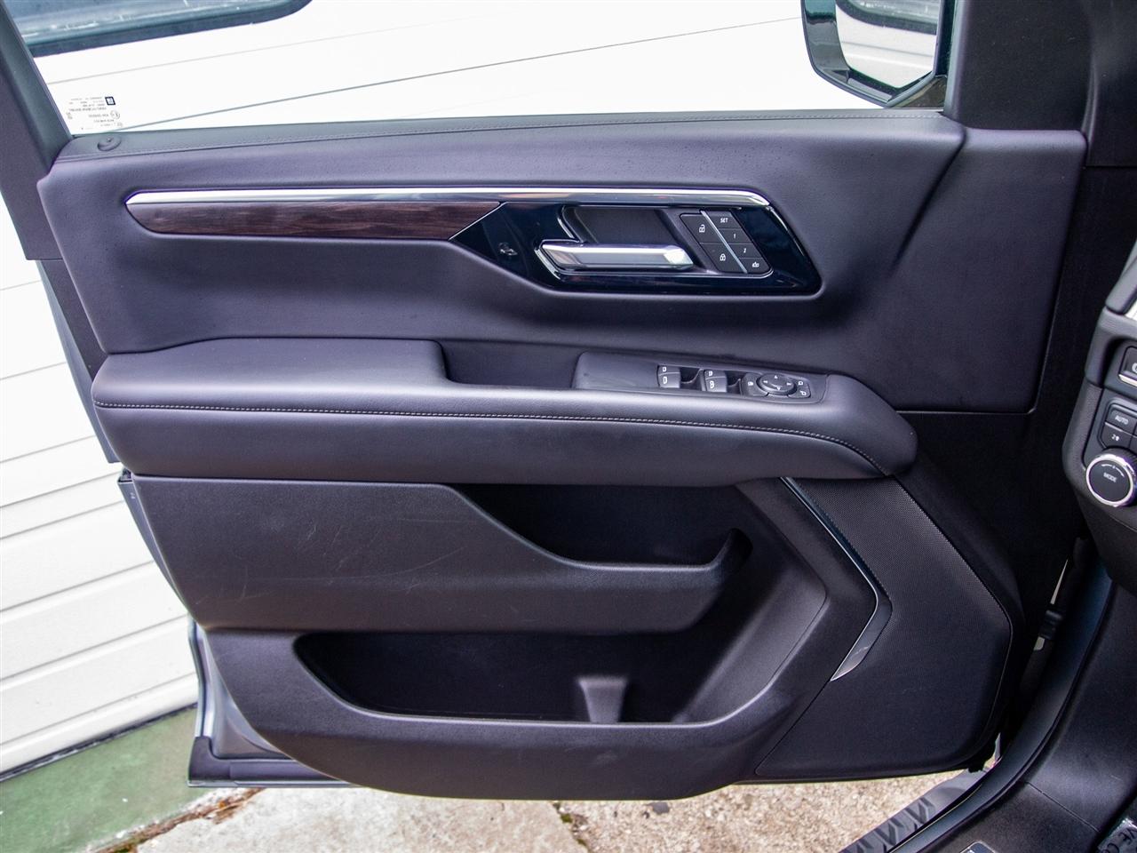 Chevrolet Suburban 4WD 4dr Z71 2025