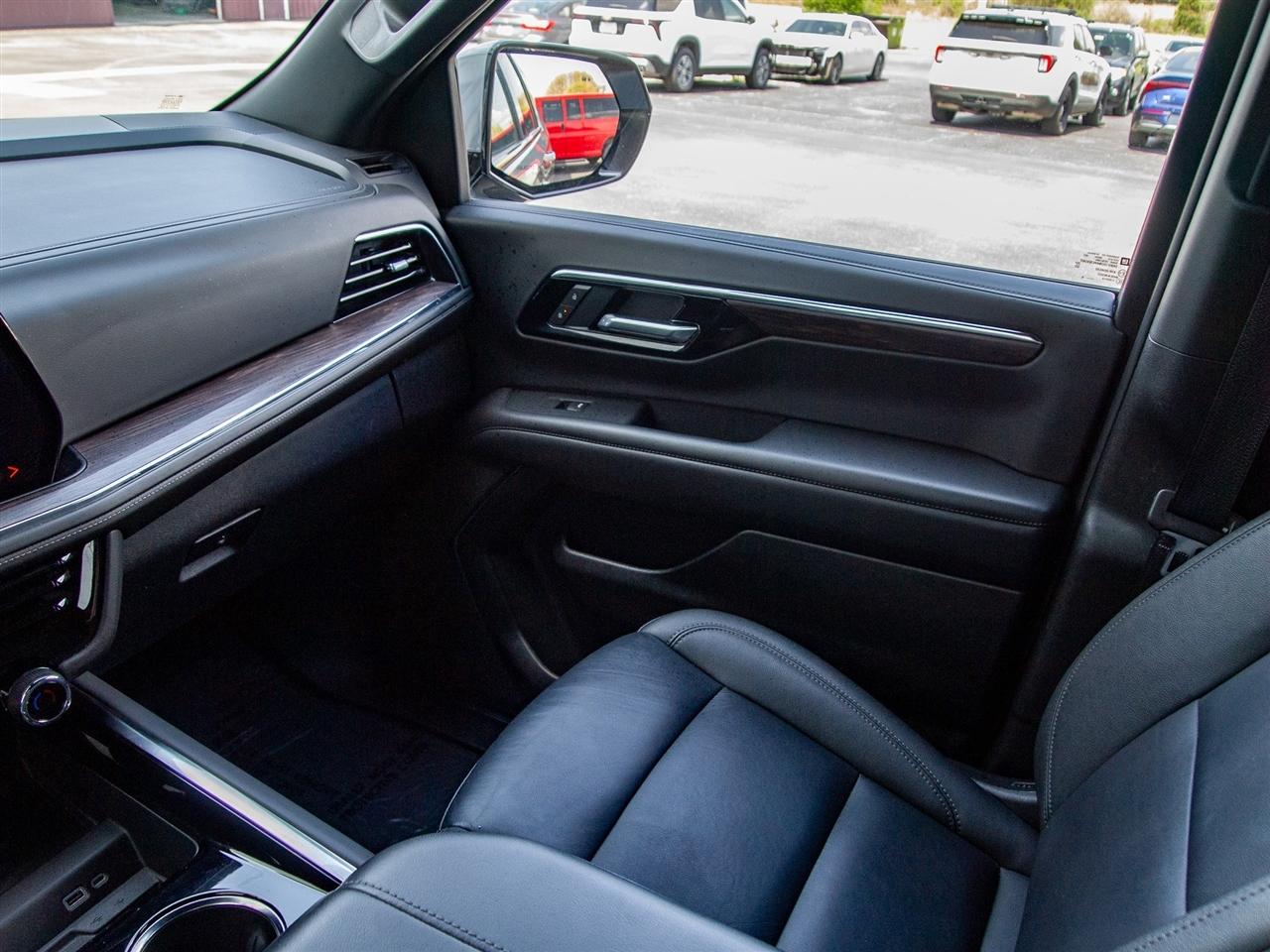 Chevrolet Suburban 4WD 4dr Z71 2025