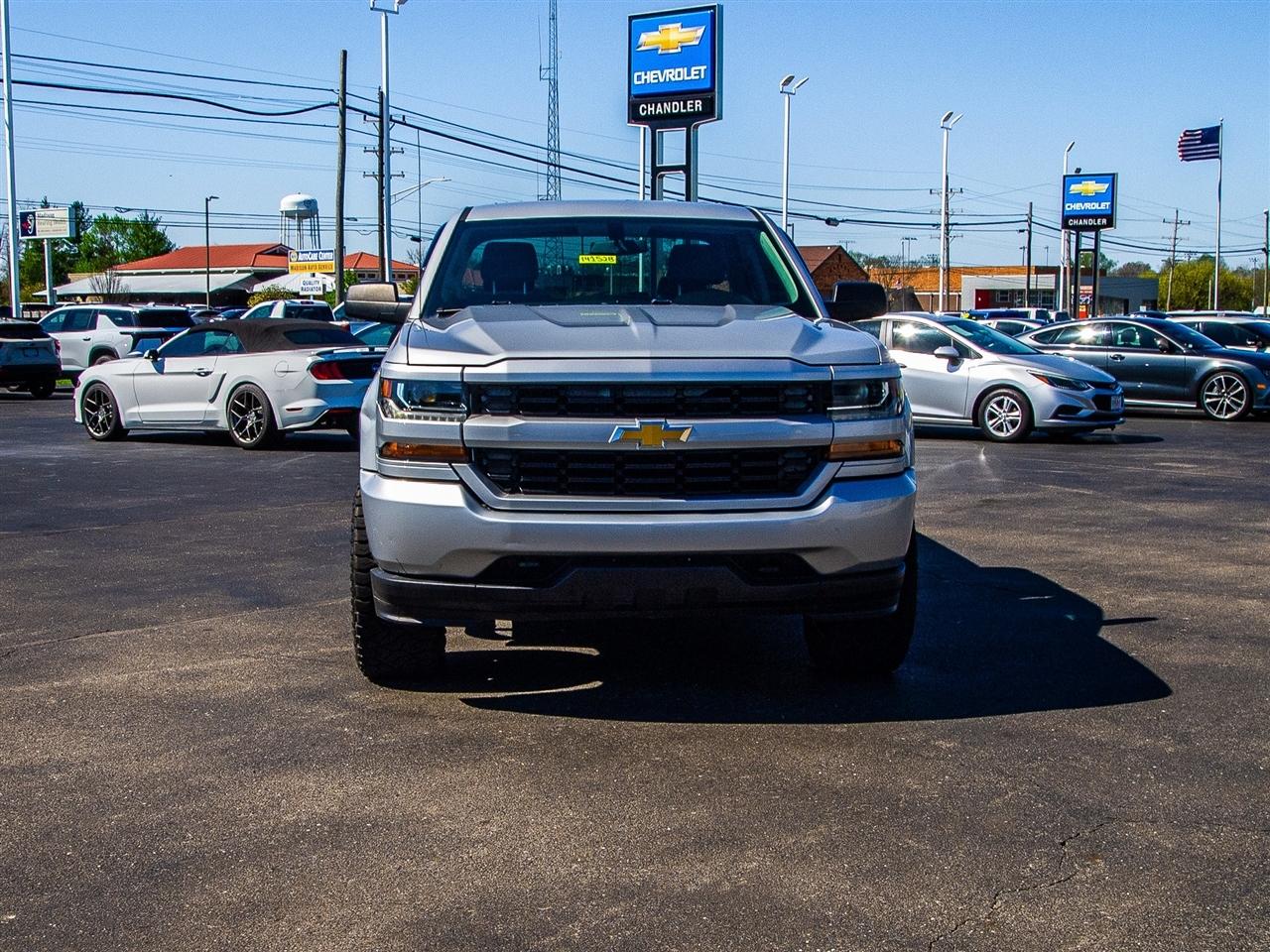 Chevrolet Silverado 1500 4WD Double Cab 143.5" Custom 2016