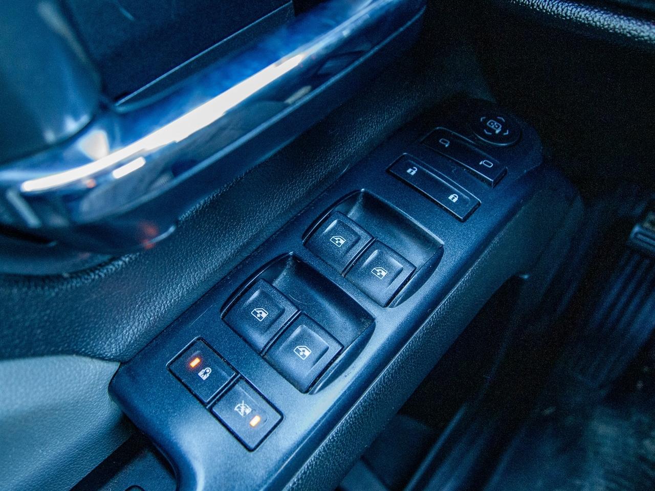 Chevrolet Silverado 1500 4WD Double Cab 143.5" Custom 2016