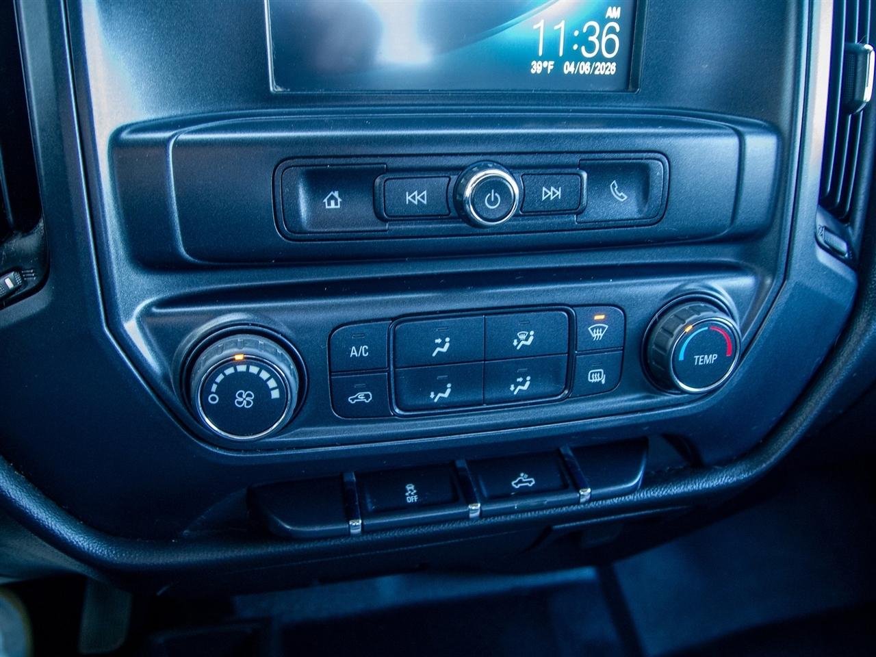 Chevrolet Silverado 1500 4WD Double Cab 143.5" Custom 2016