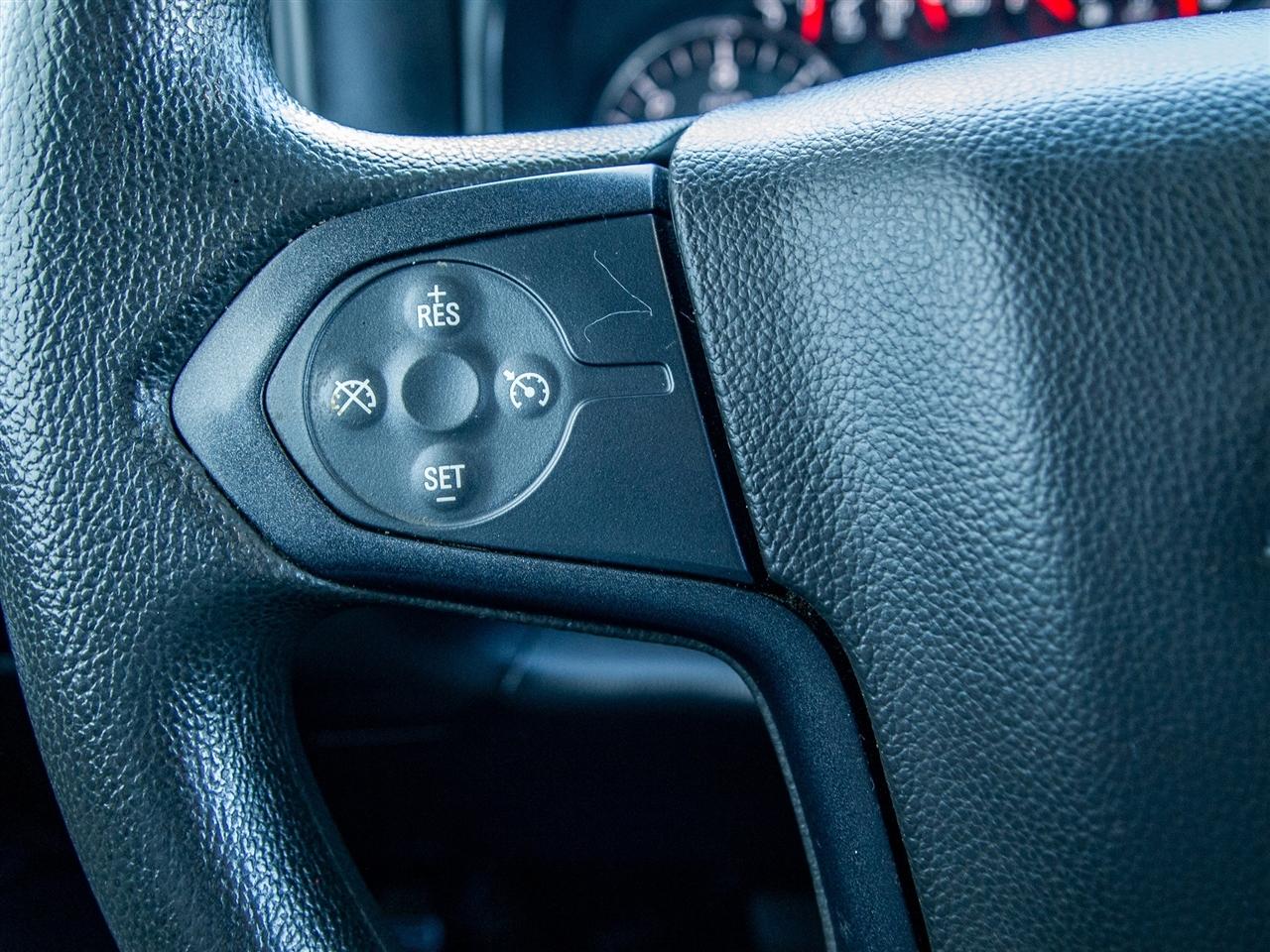 Chevrolet Silverado 1500 4WD Double Cab 143.5" Custom 2016