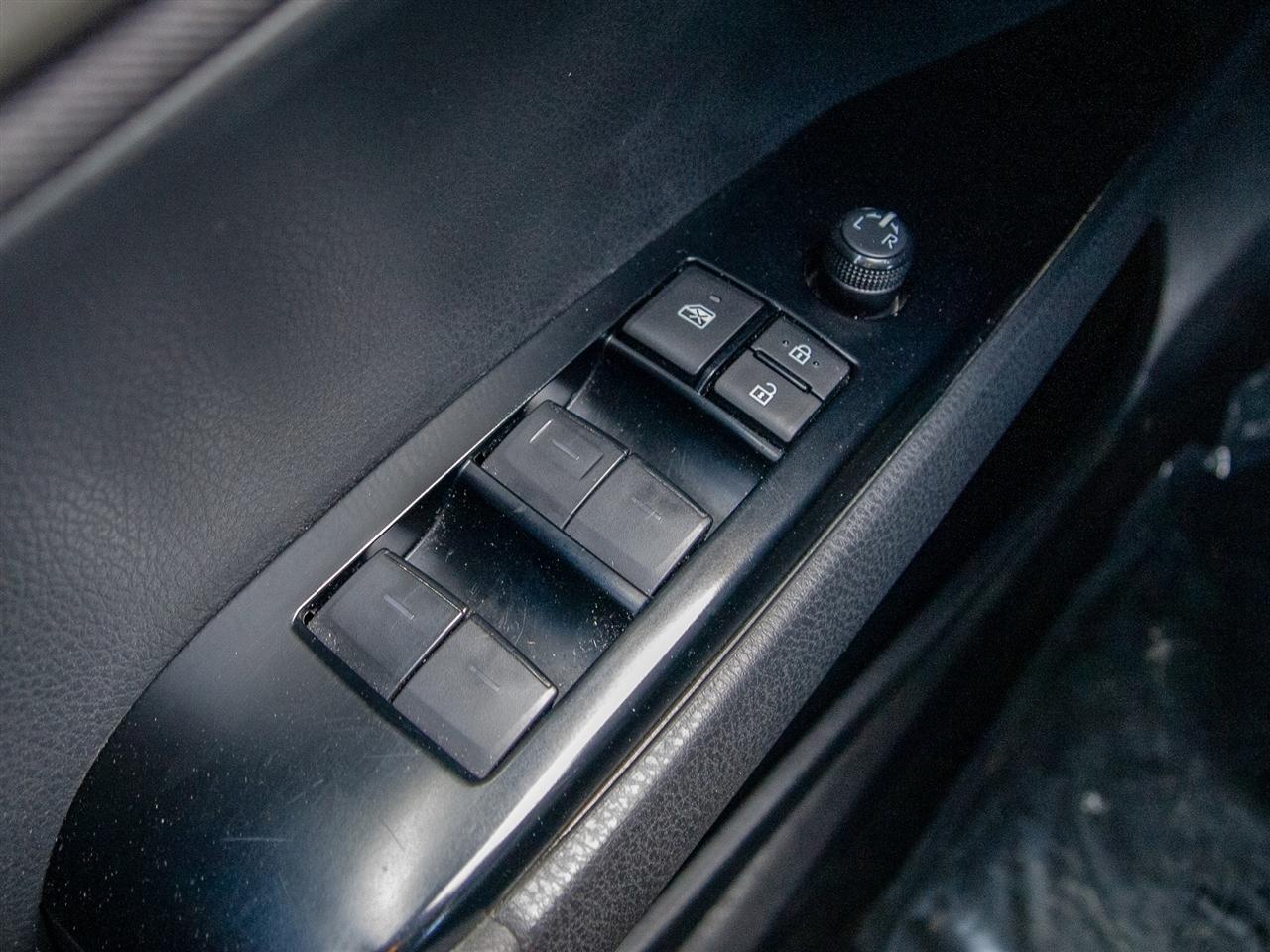 Toyota Camry XLE (Natl) 2025