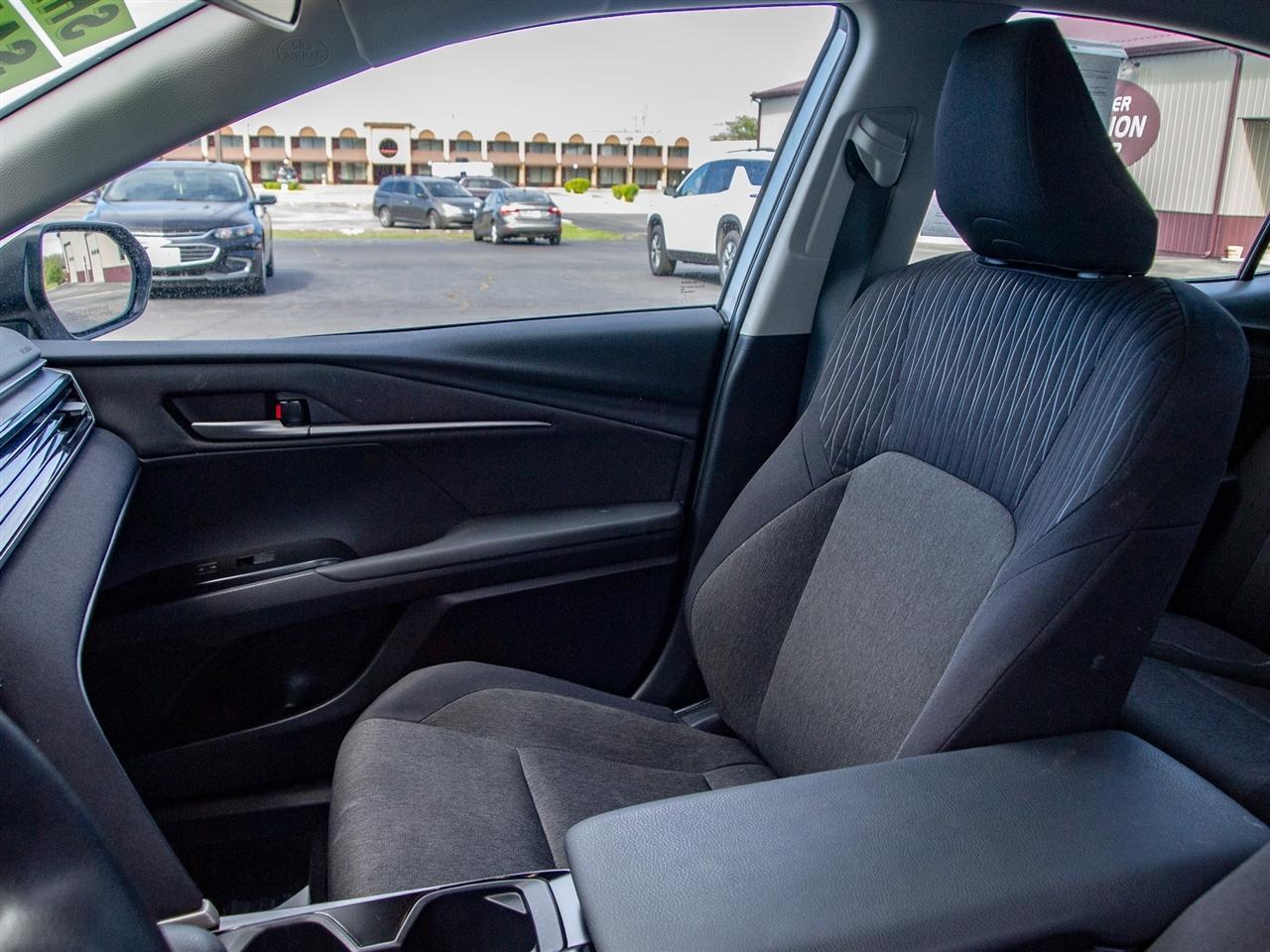 Toyota Camry XLE (Natl) 2025