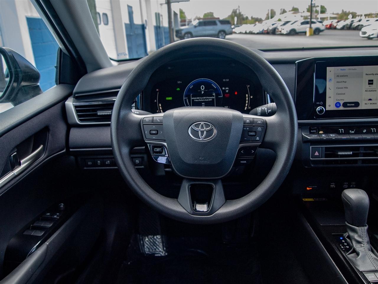 Toyota Camry XLE (Natl) 2025