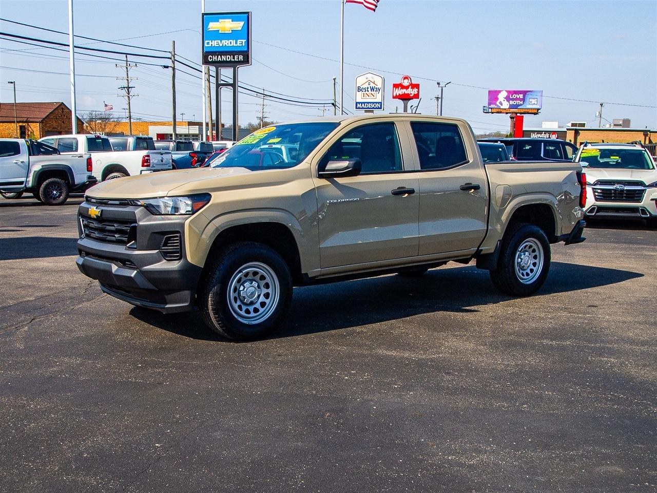 Chevrolet Colorado 2WD Crew Cab WT 2024