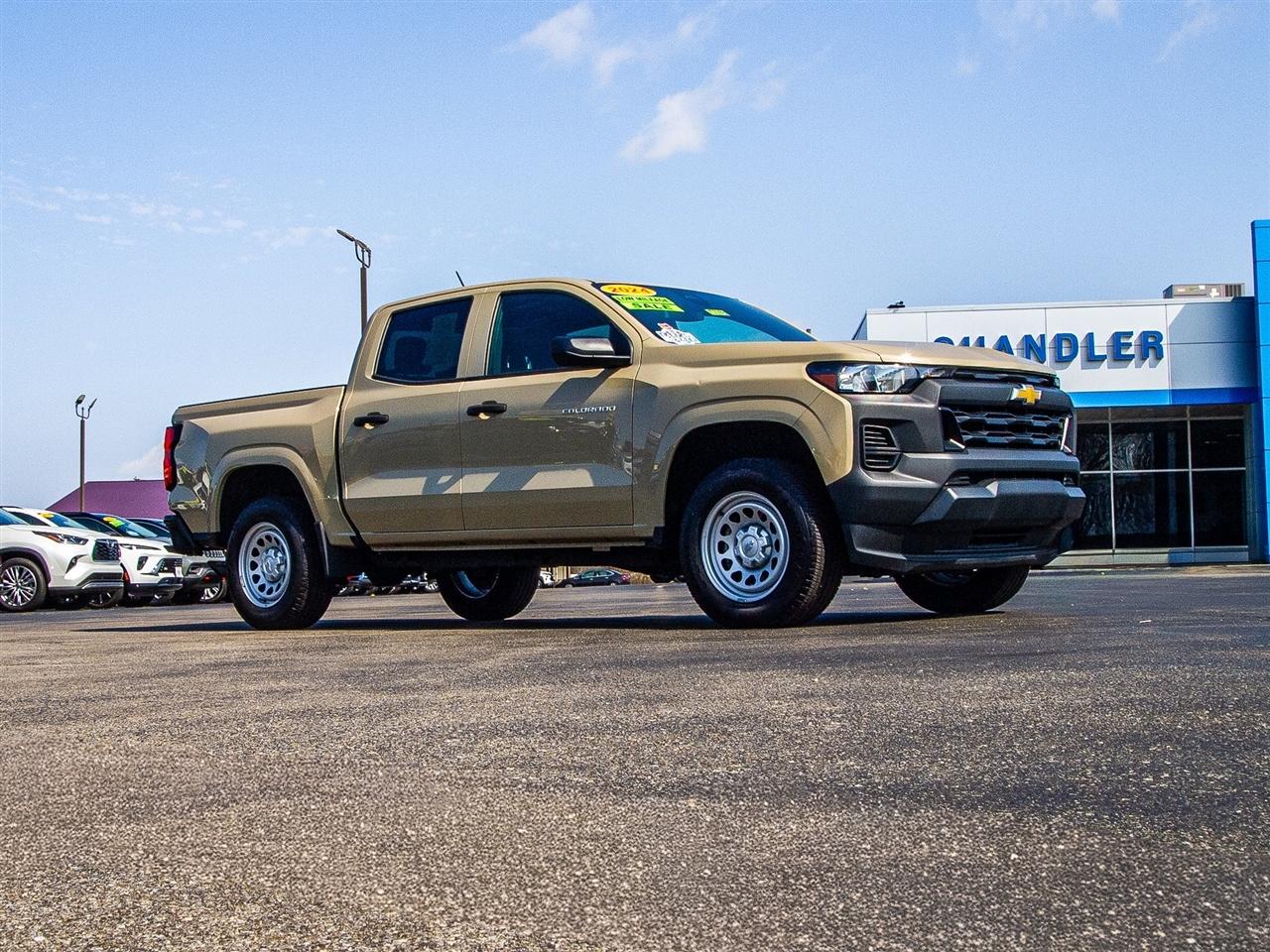 Chevrolet Colorado 2WD Crew Cab WT 2024