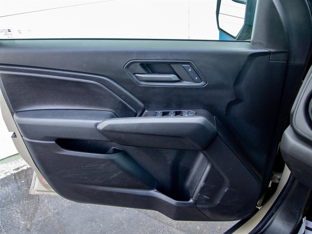 Chevrolet Colorado 2WD Crew Cab WT 2024