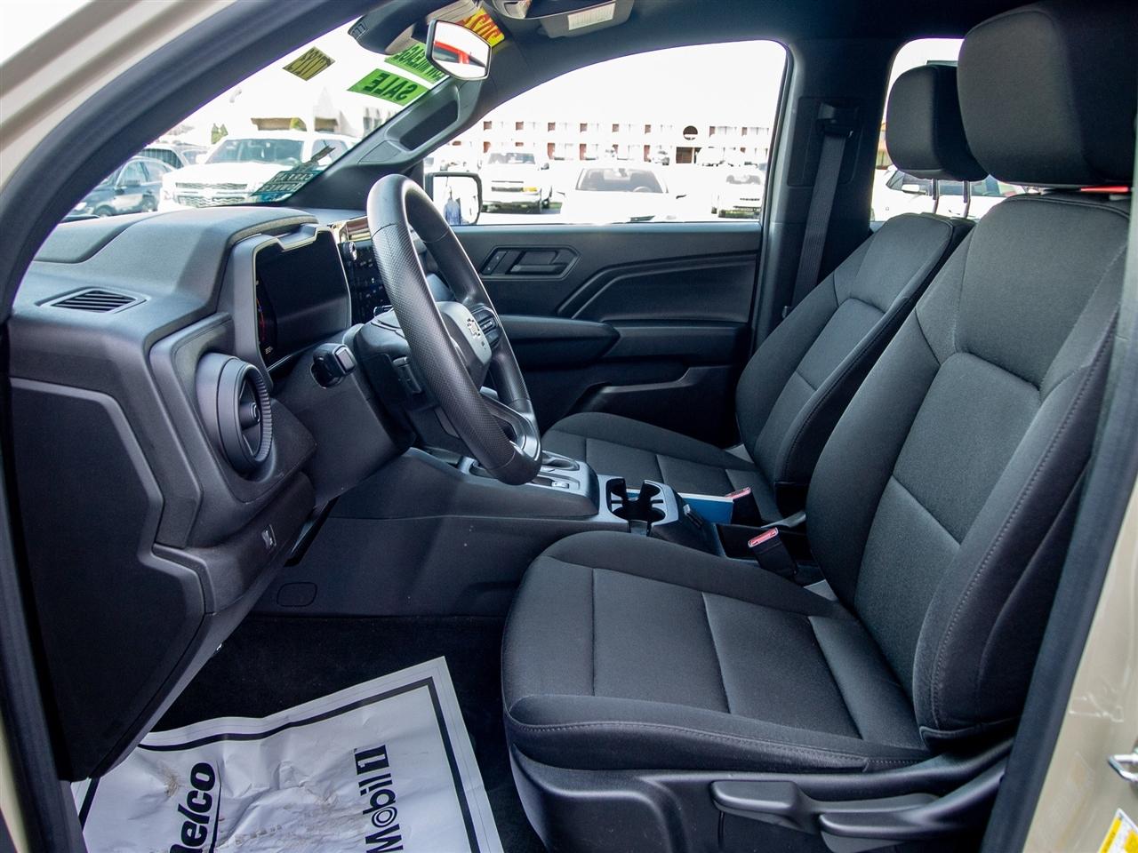 Chevrolet Colorado 2WD Crew Cab WT 2024