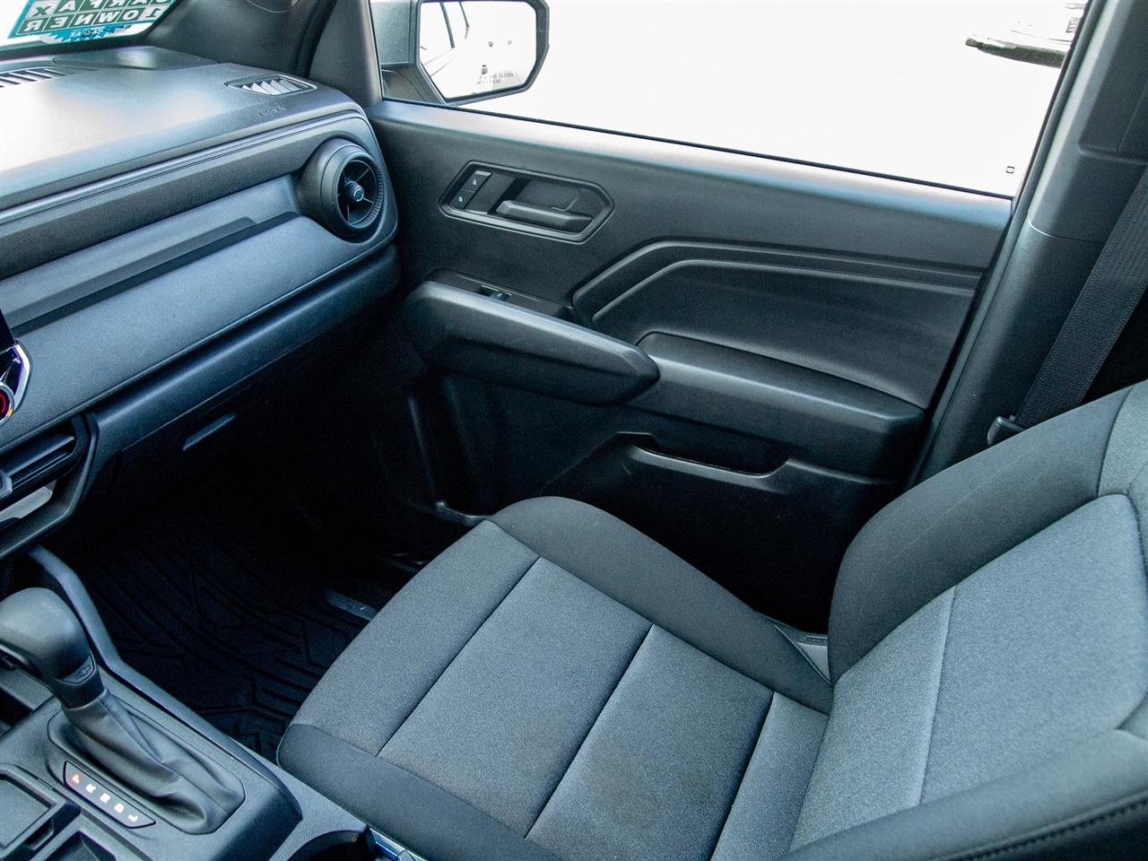 Chevrolet Colorado 2WD Crew Cab WT 2024