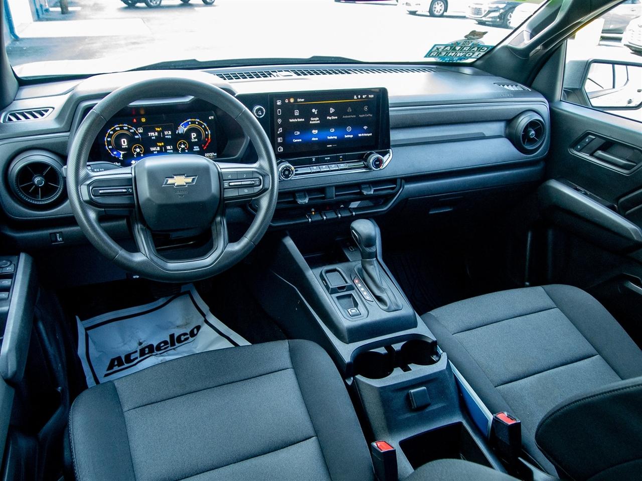 Chevrolet Colorado 2WD Crew Cab WT 2024