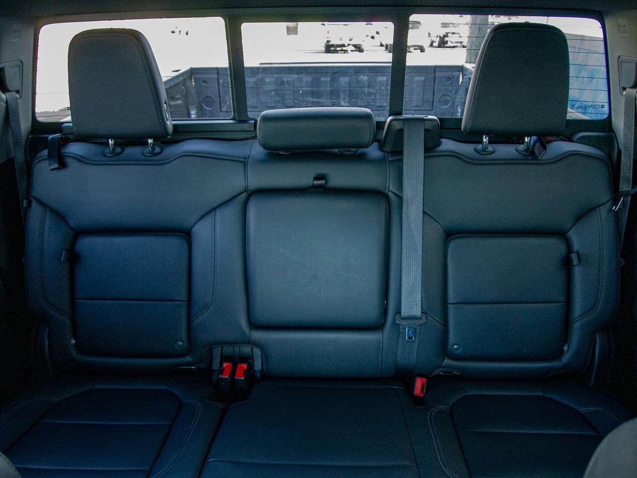 GMC Sierra 1500 4WD Crew Cab 147" SLT 2021