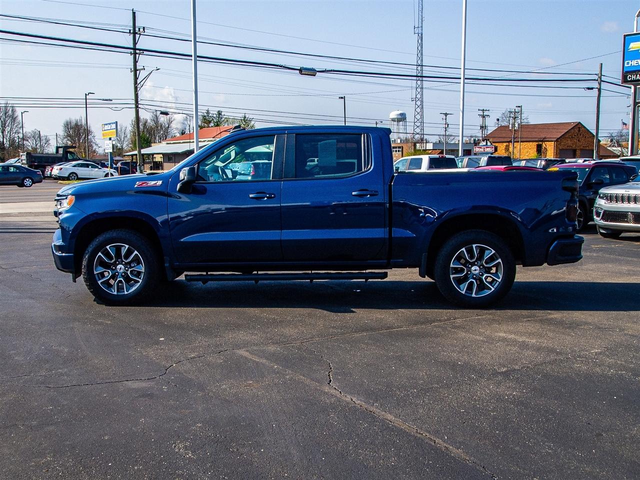 Chevrolet Silverado 1500 4WD Crew Cab 147" RST 2023