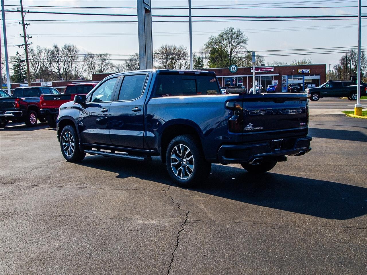 Chevrolet Silverado 1500 4WD Crew Cab 147" RST 2023