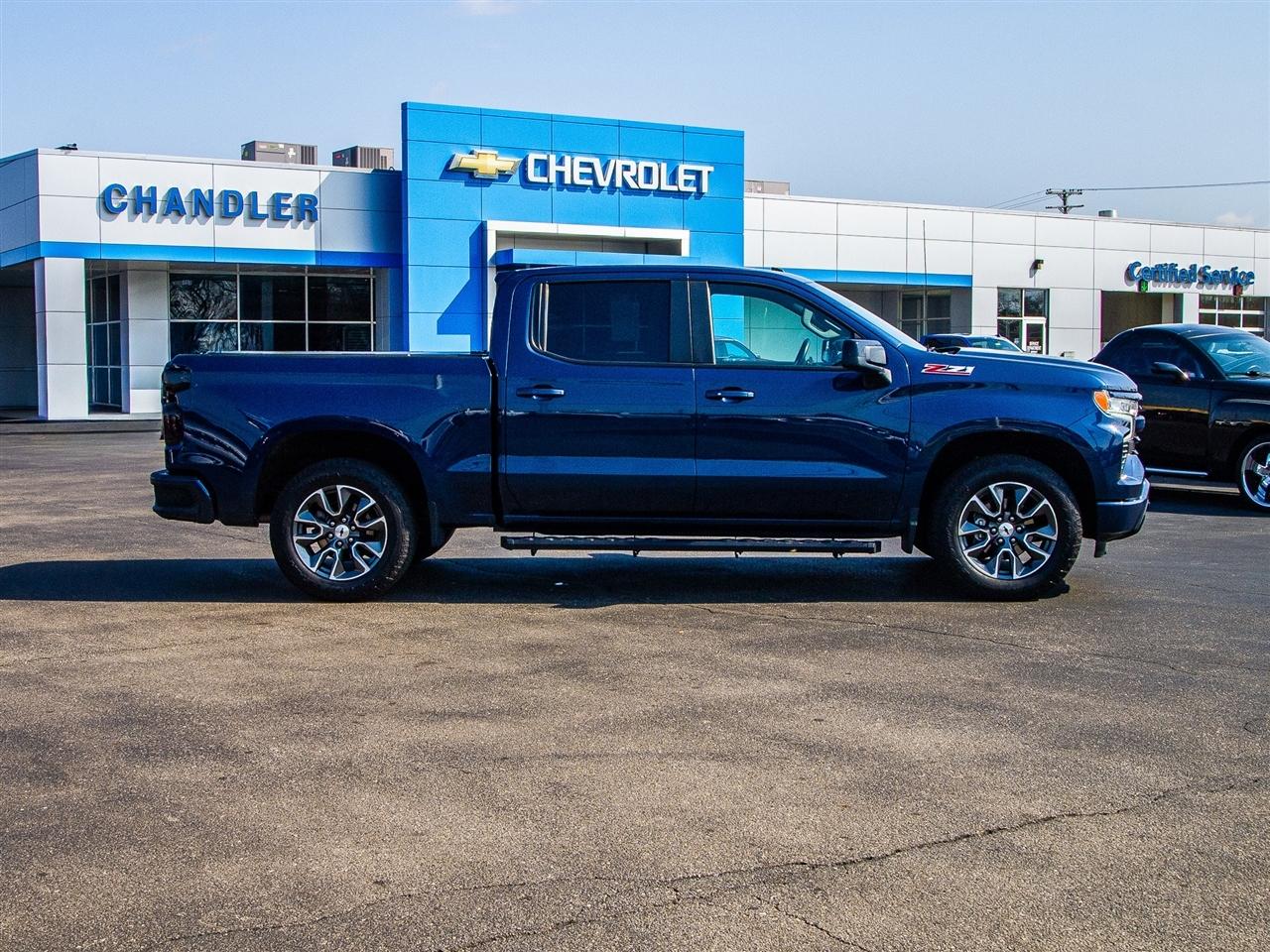 Chevrolet Silverado 1500 4WD Crew Cab 147" RST 2023