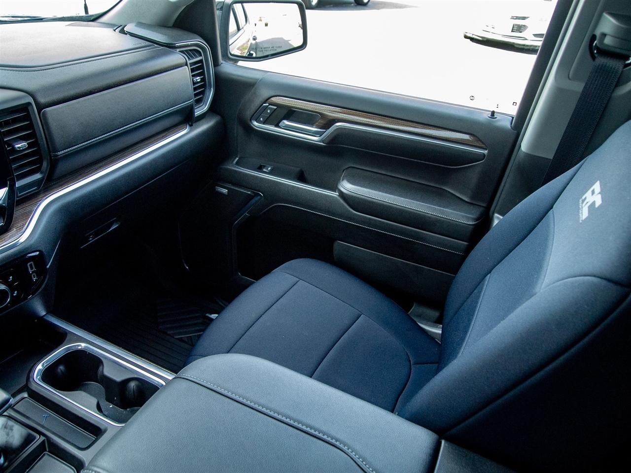 Chevrolet Silverado 1500 4WD Crew Cab 147" RST 2023