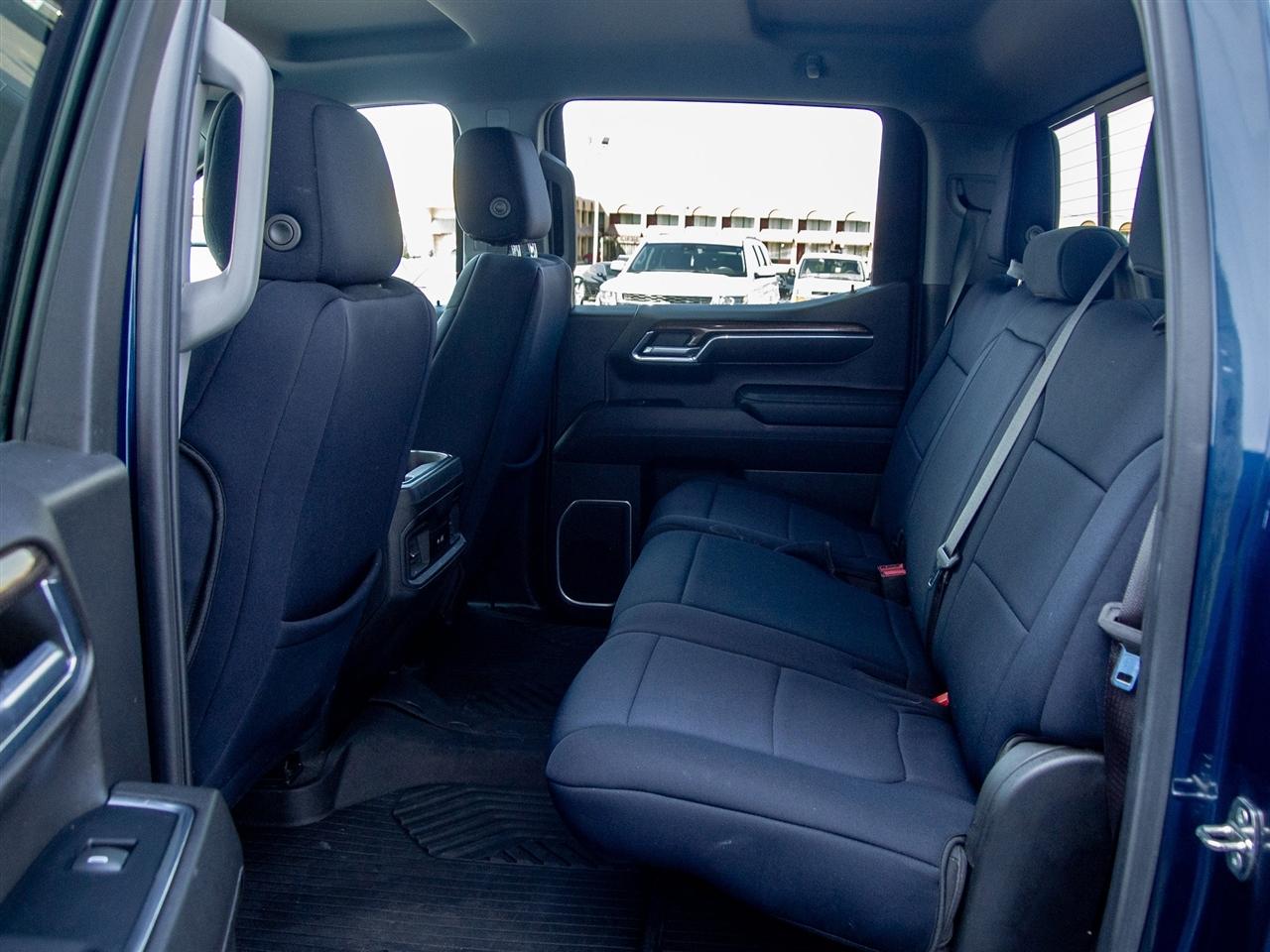 Chevrolet Silverado 1500 4WD Crew Cab 147" RST 2023