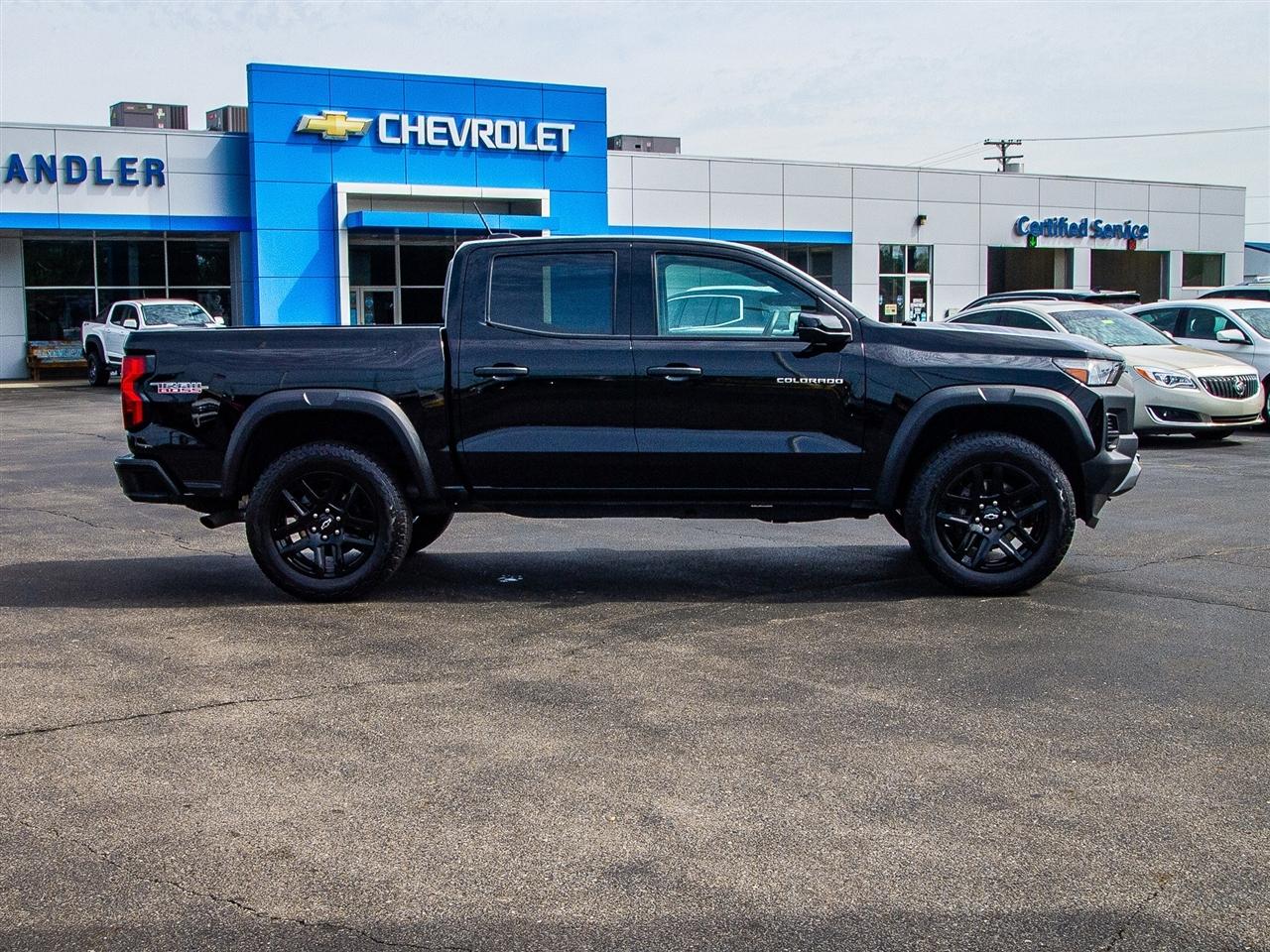 Chevrolet Colorado 4WD Crew Cab Trail Boss 2024