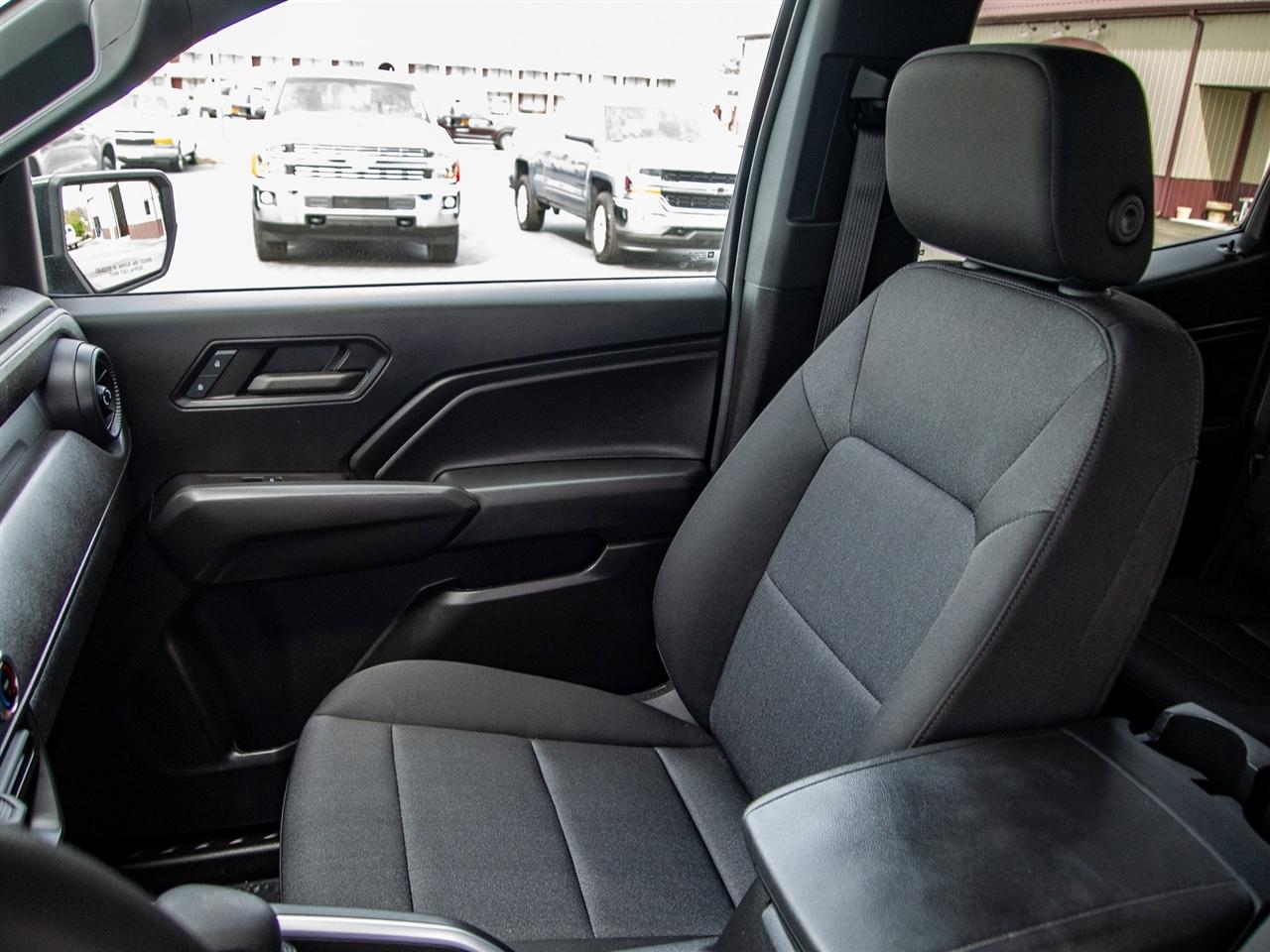 Chevrolet Colorado 4WD Crew Cab Trail Boss 2024