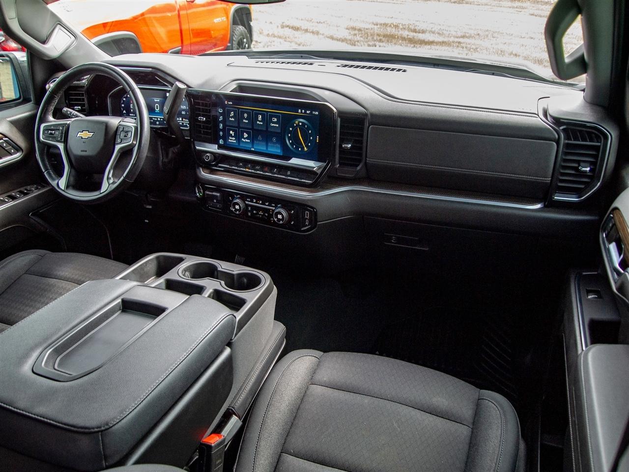 Chevrolet Silverado 1500 4WD Crew Cab 147" LT w/1LT 2022