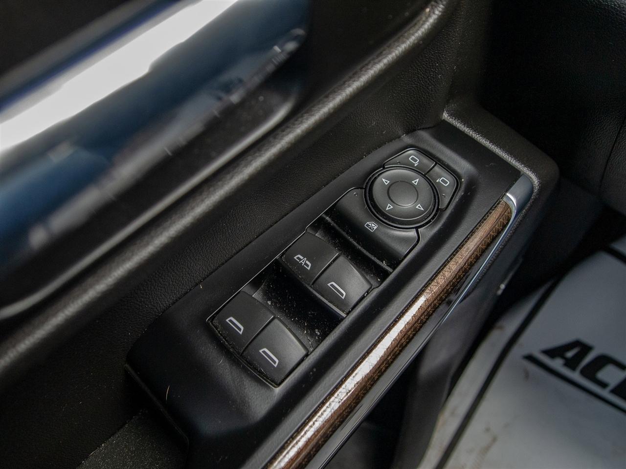 Chevrolet Silverado 1500 4WD Crew Cab 147" RST 2019