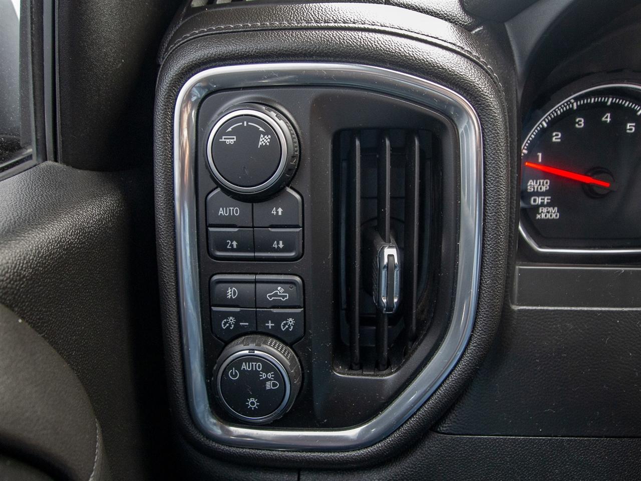 Chevrolet Silverado 1500 4WD Crew Cab 147" RST 2019