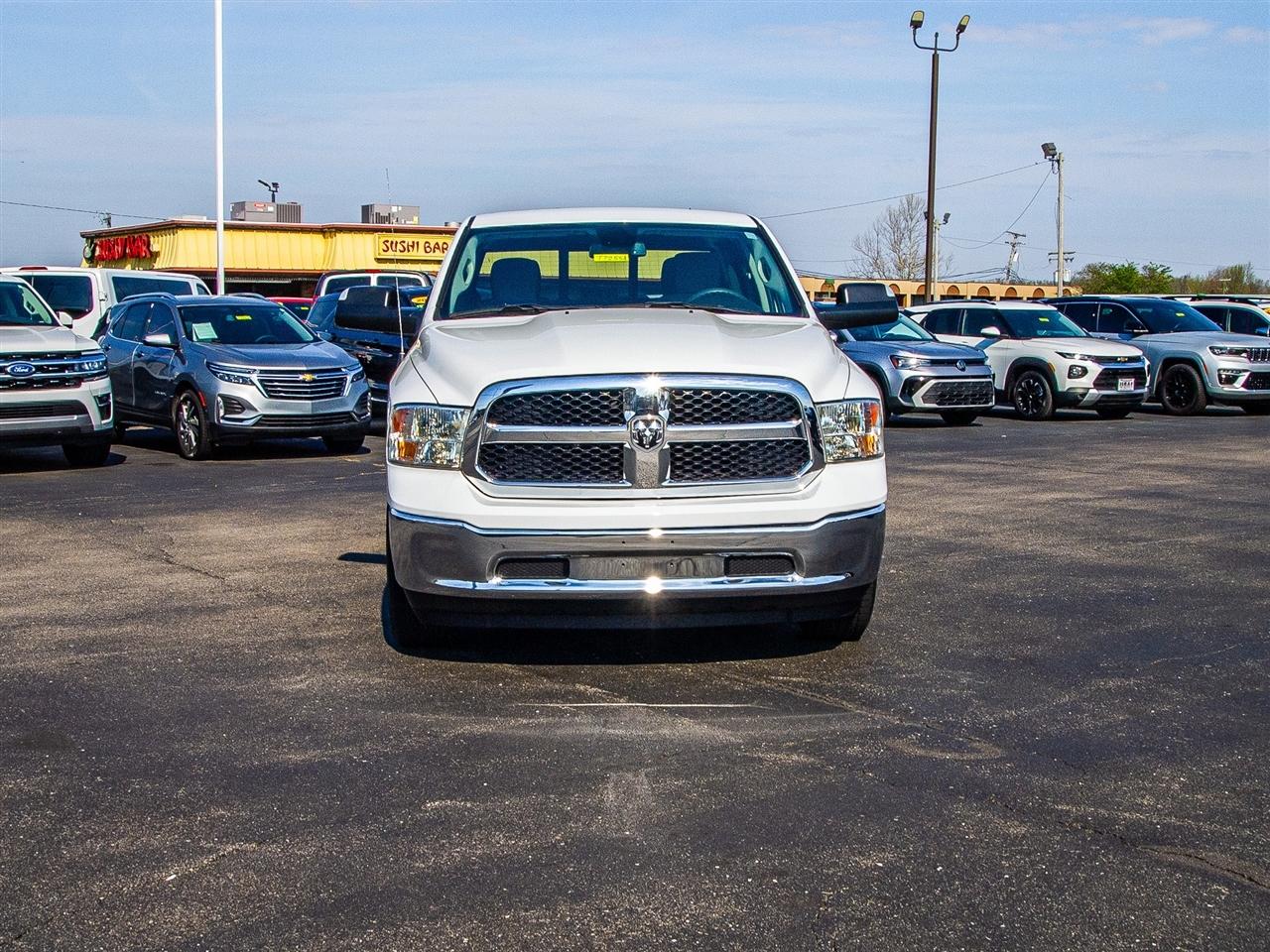 RAM 1500 Classic SLT 4x4 Crew Cab 5'7" Box 2023