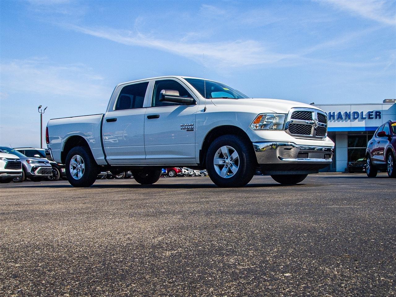 RAM 1500 Classic SLT 4x4 Crew Cab 5'7" Box 2023
