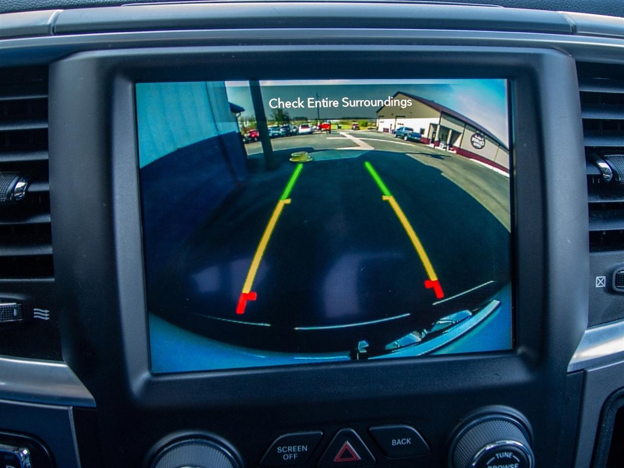 RAM 1500 Classic SLT 4x4 Crew Cab 5'7" Box 2023