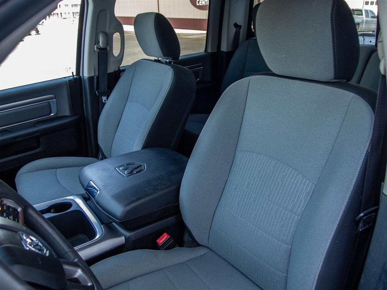 RAM 1500 Classic SLT 4x4 Crew Cab 5'7" Box 2023